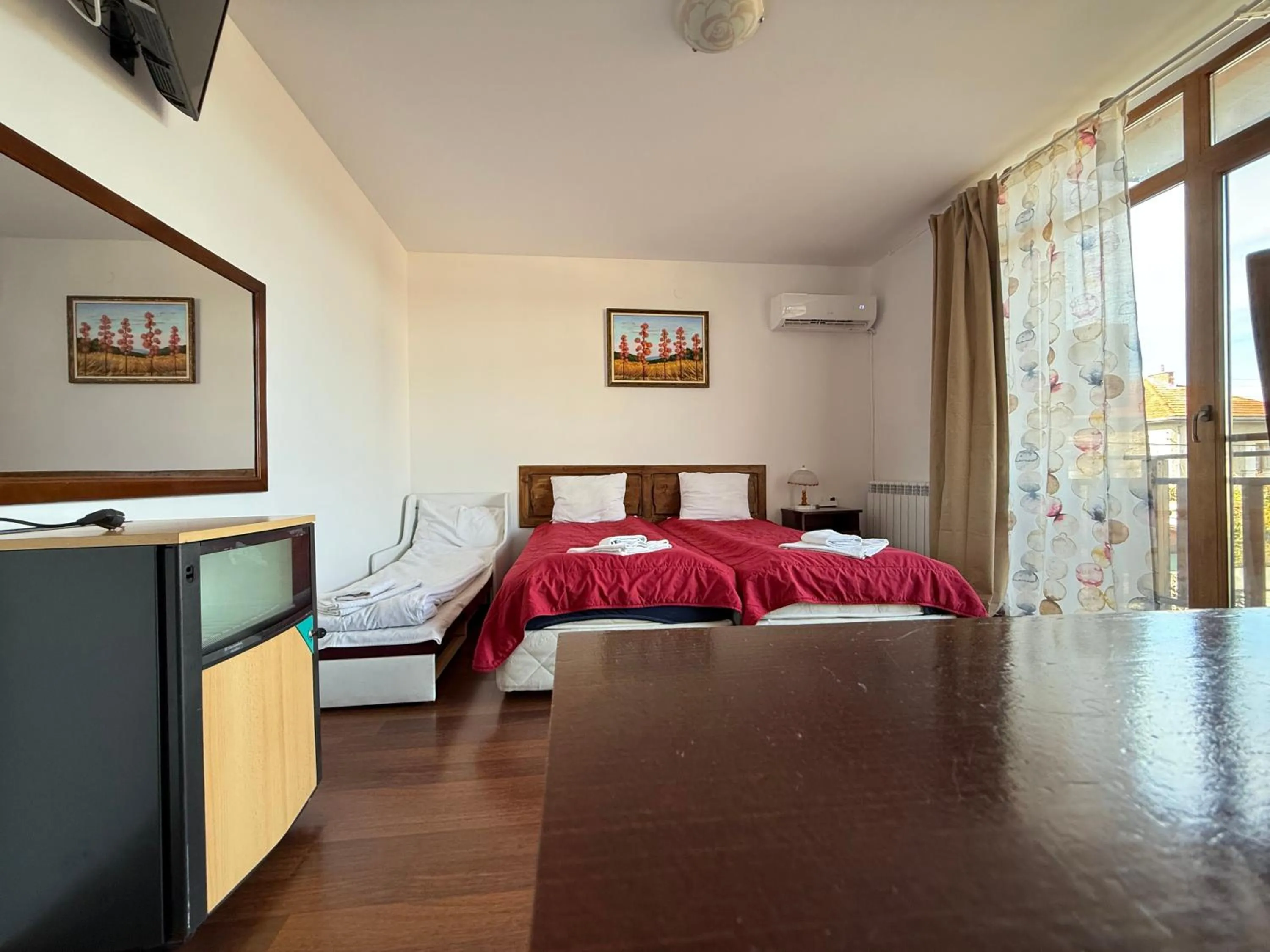 Photo of the whole room in Family Hotel Carpe Diem