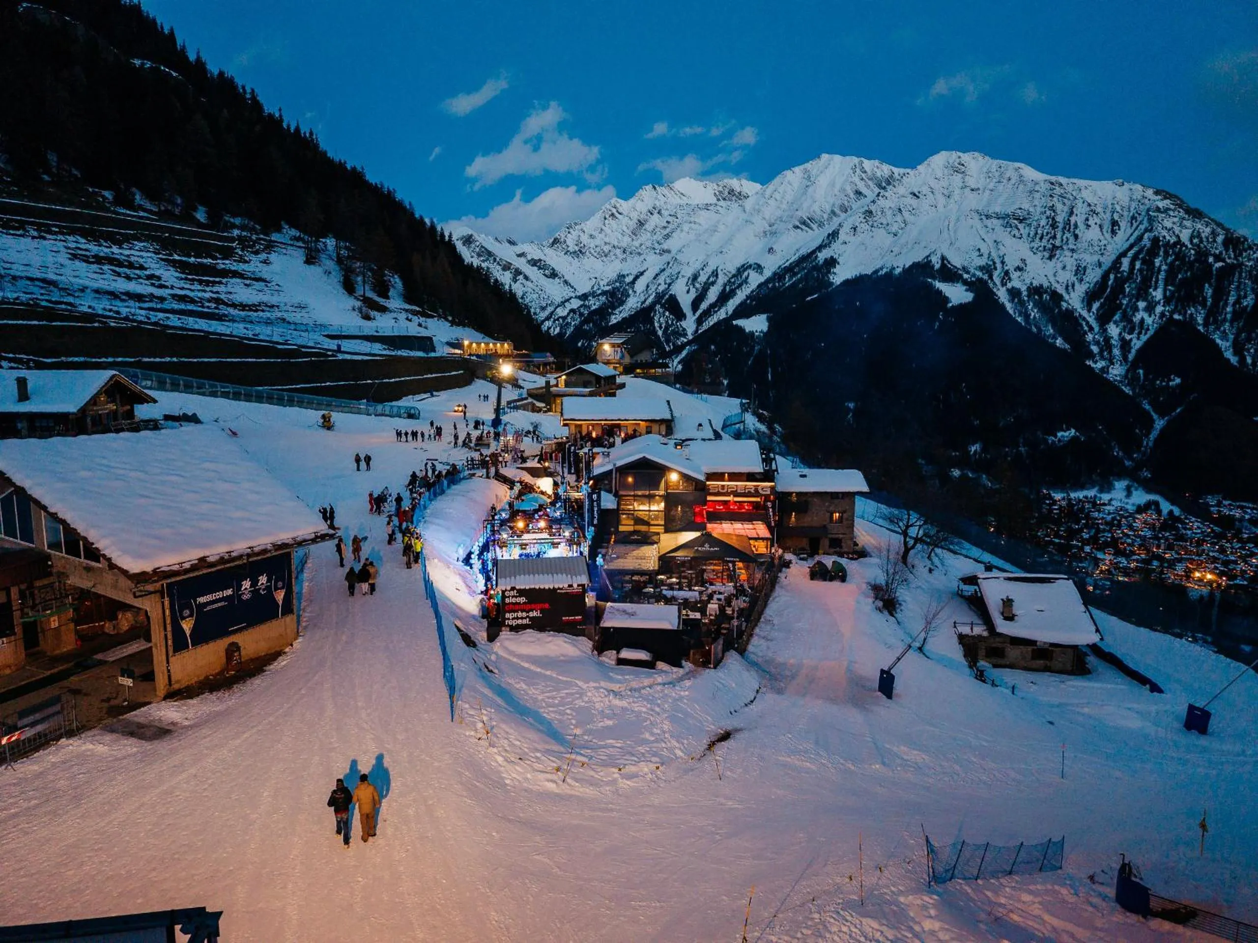 Property building in Super G