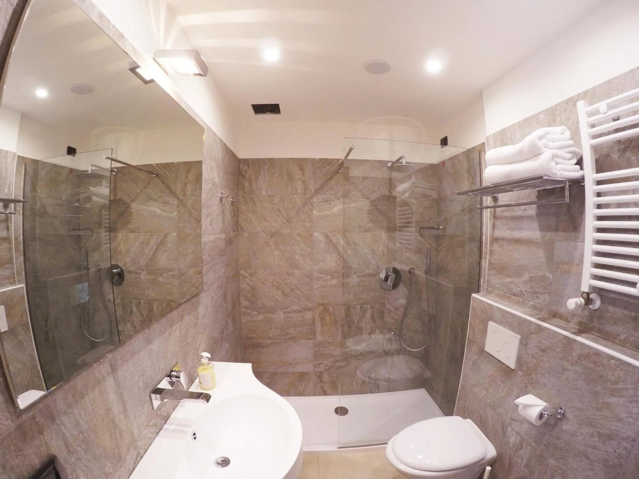 Bathroom in Chalet Alpina Hotel & Apartments