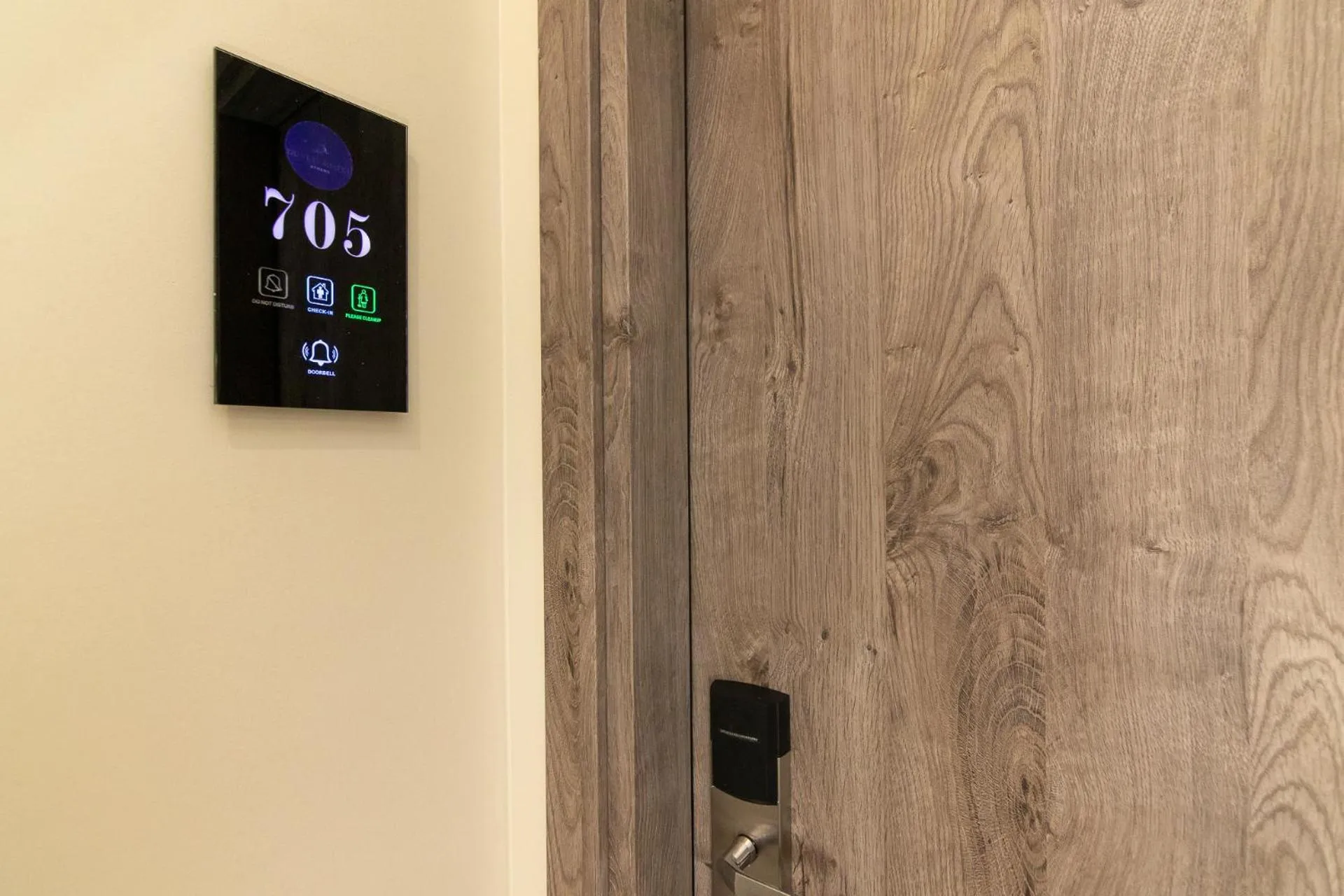 Facade/entrance in Dunlin Hotel