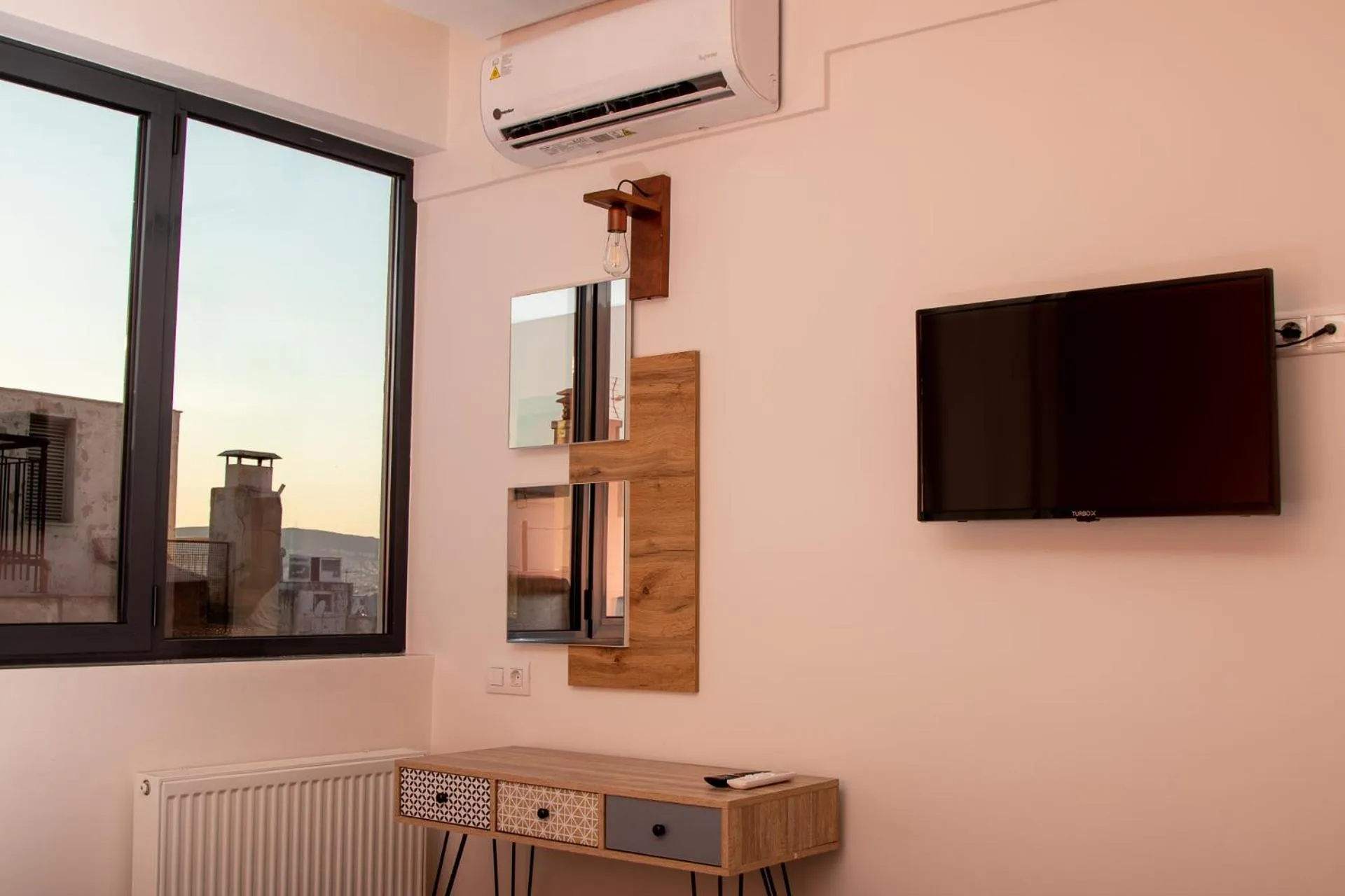 TV and multimedia in Dunlin Hotel