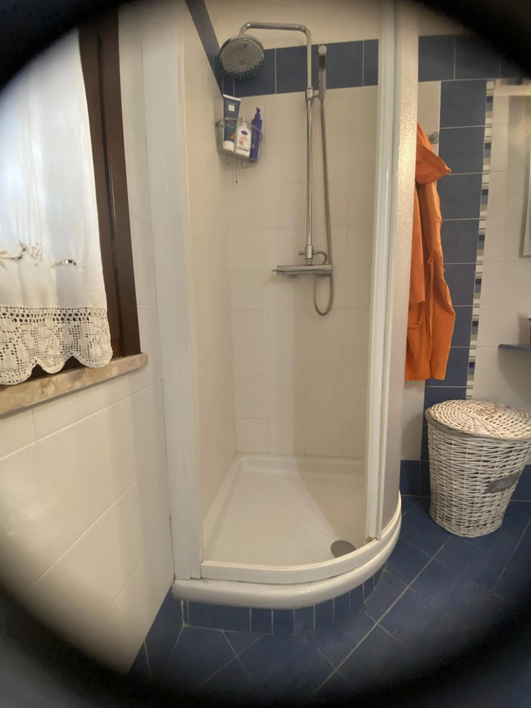 Shower in Casa Emma