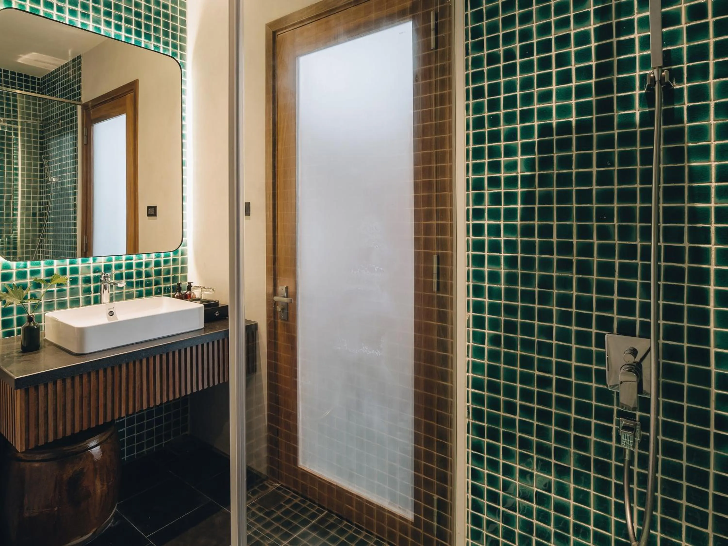 Shower in Le Mint Hotel Quy Nhơn