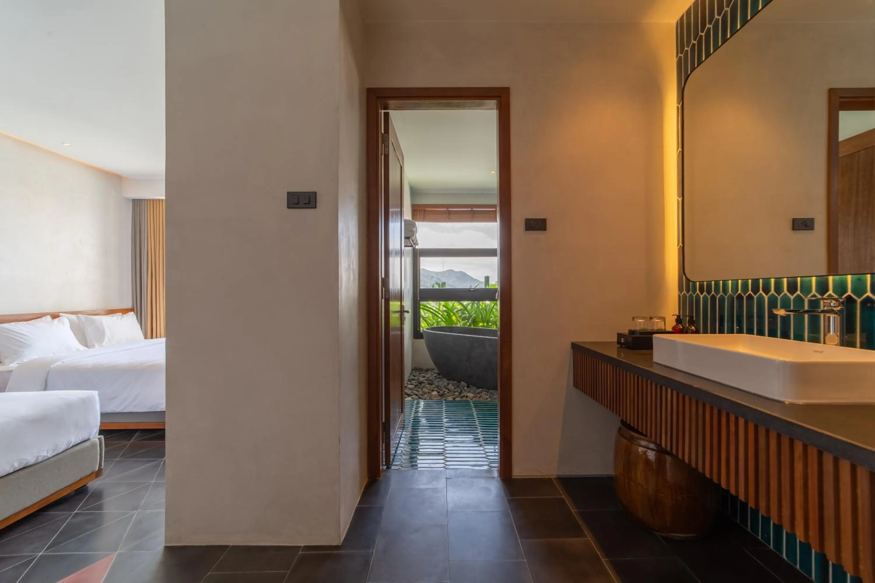 Bathroom, Bed in Le Mint Hotel Quy Nhơn