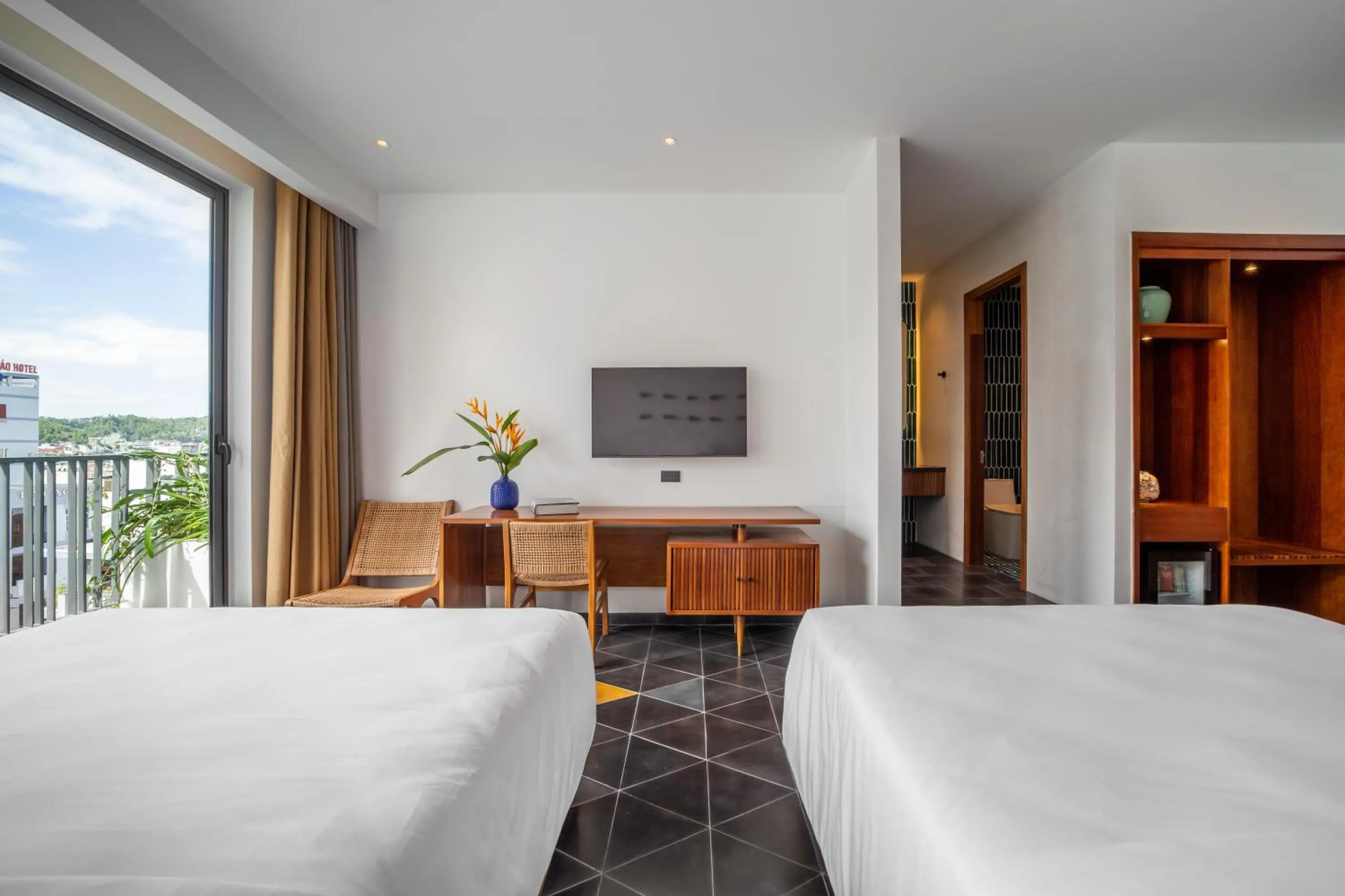 TV and multimedia, Bed in Le Mint Hotel Quy Nhơn