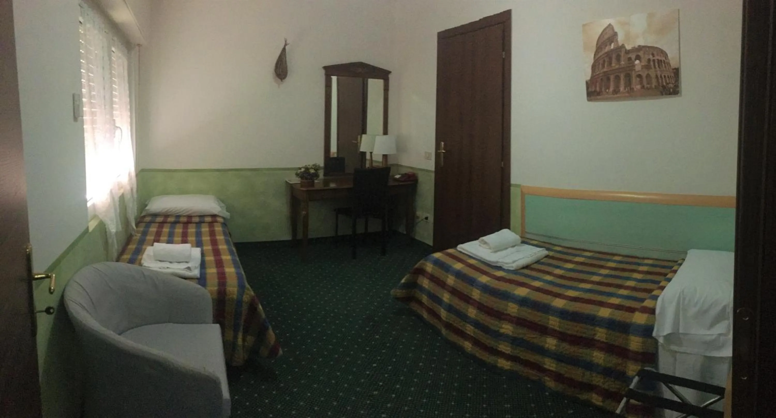 Bedroom, Bed in Hotel Astoria