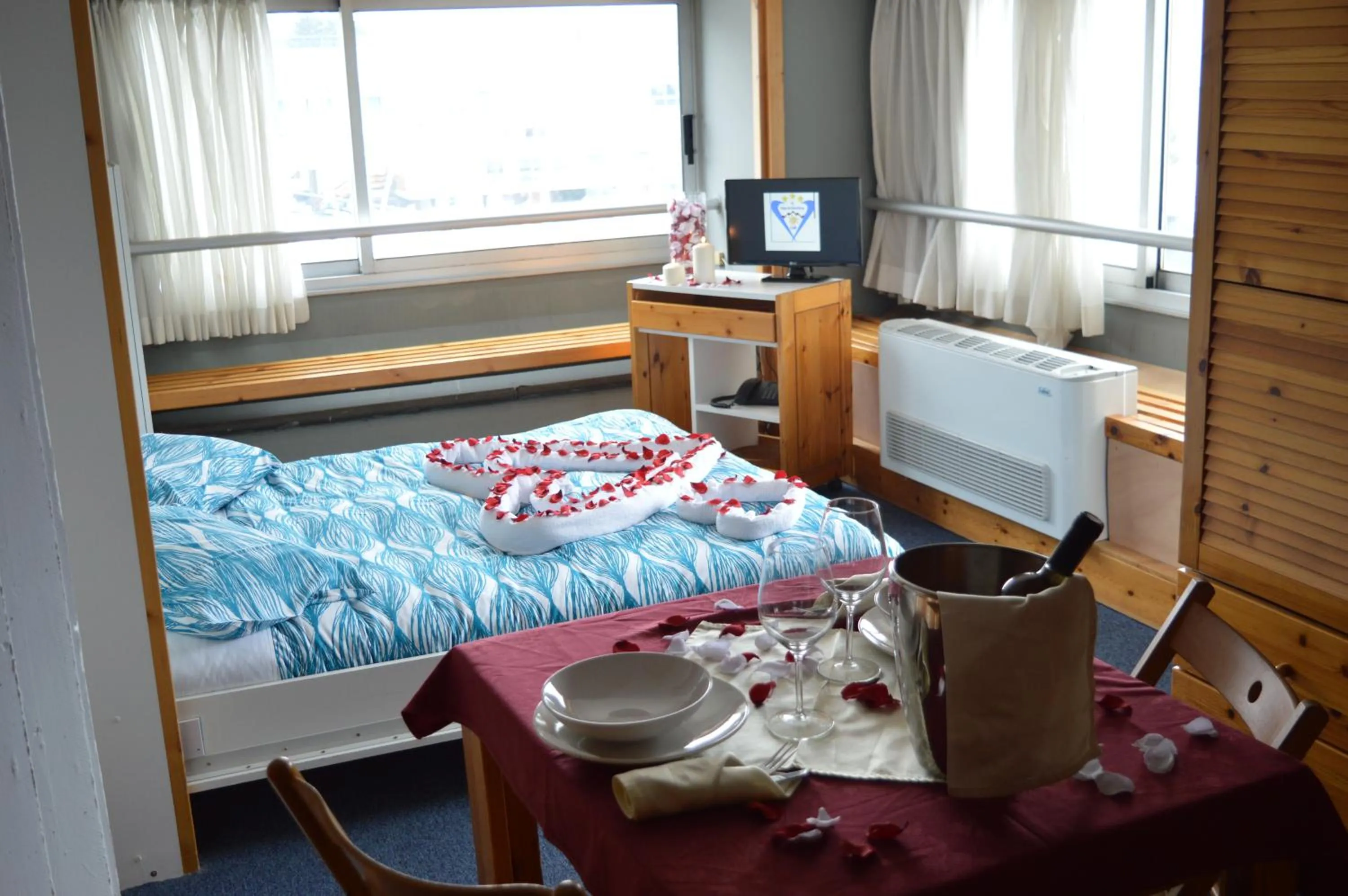 Day, Bed in Residence Il Vigo di Marilleva