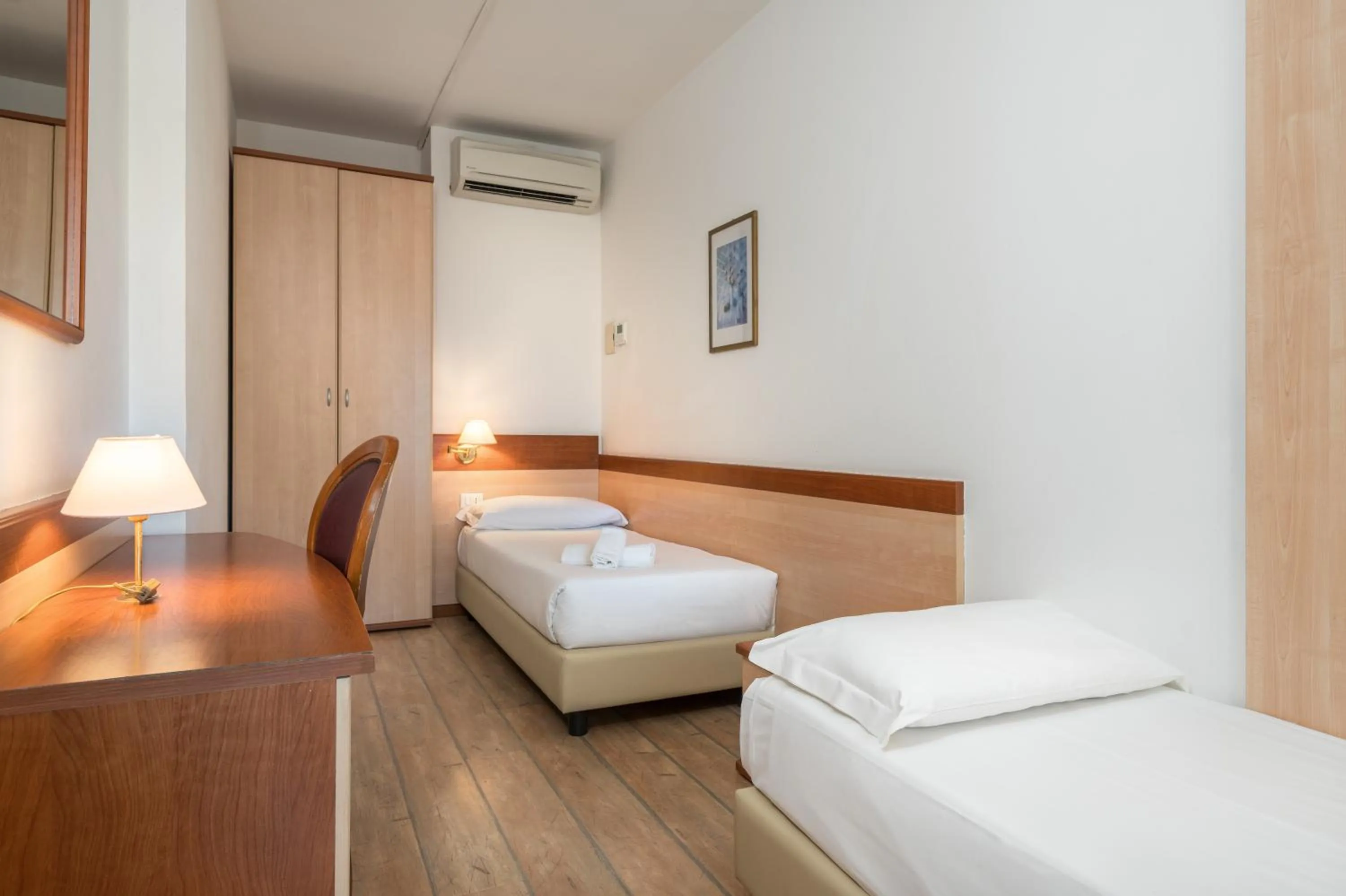 Bed in Hotel Centro Turistico Gardesano