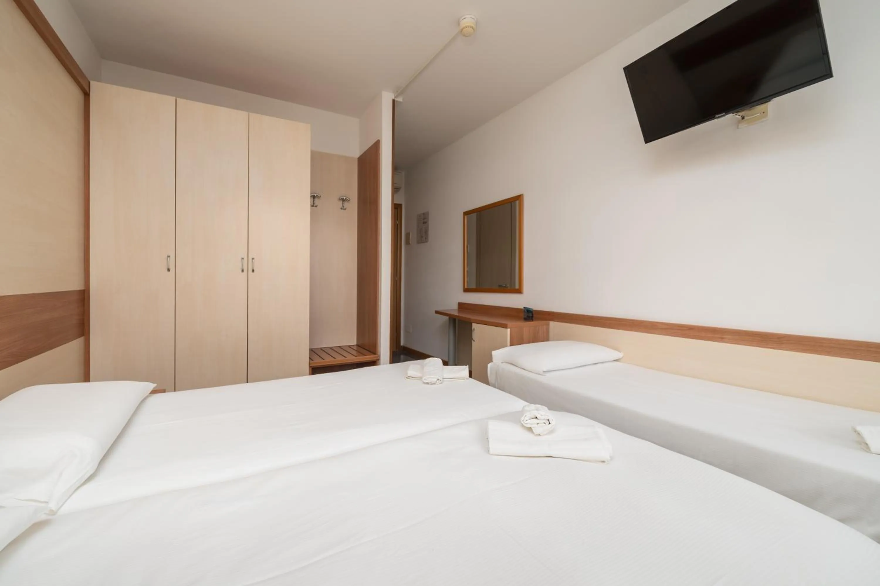 Bed in Hotel Centro Turistico Gardesano