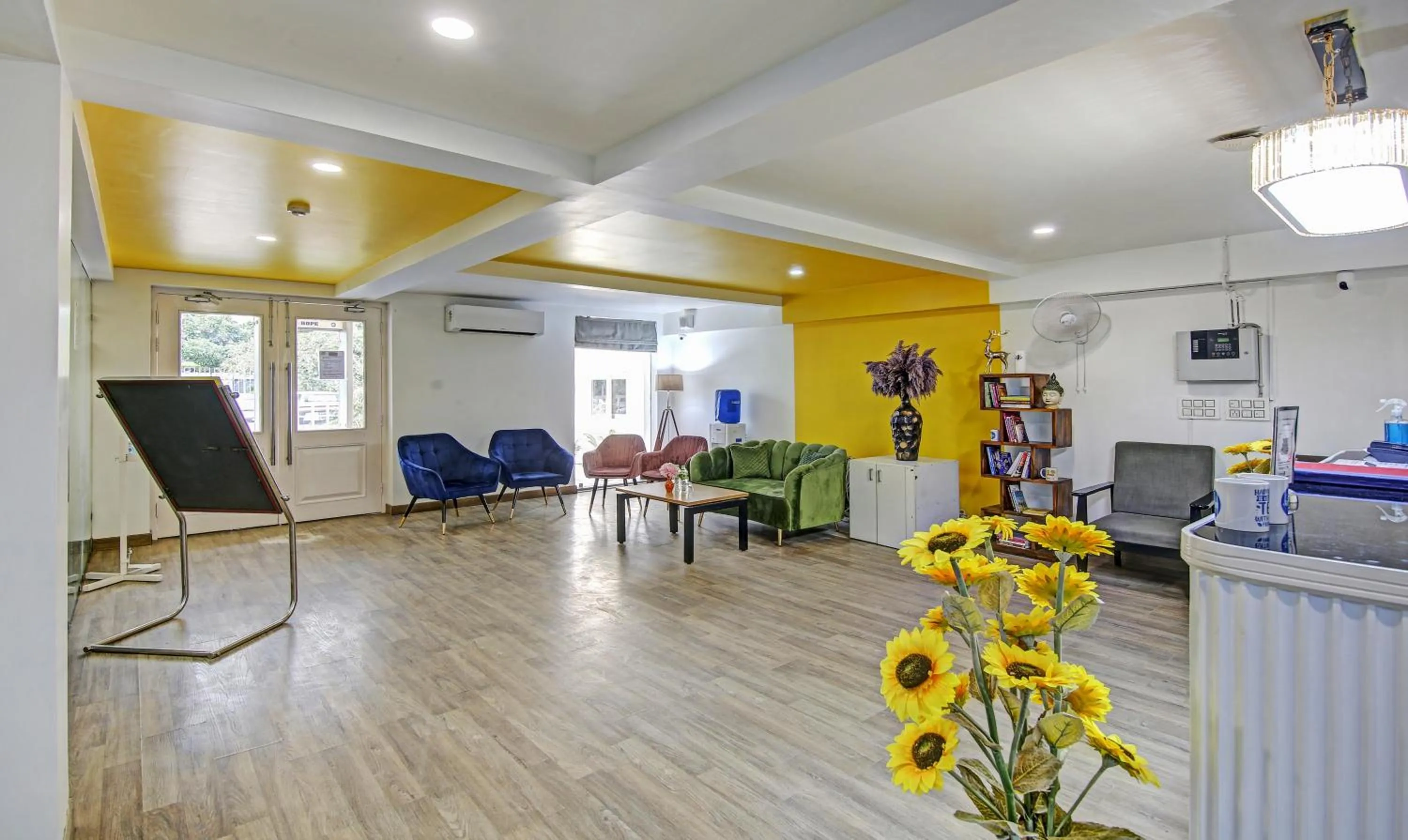 Seating area in Treebo Ahinsa Residency Sohna Road