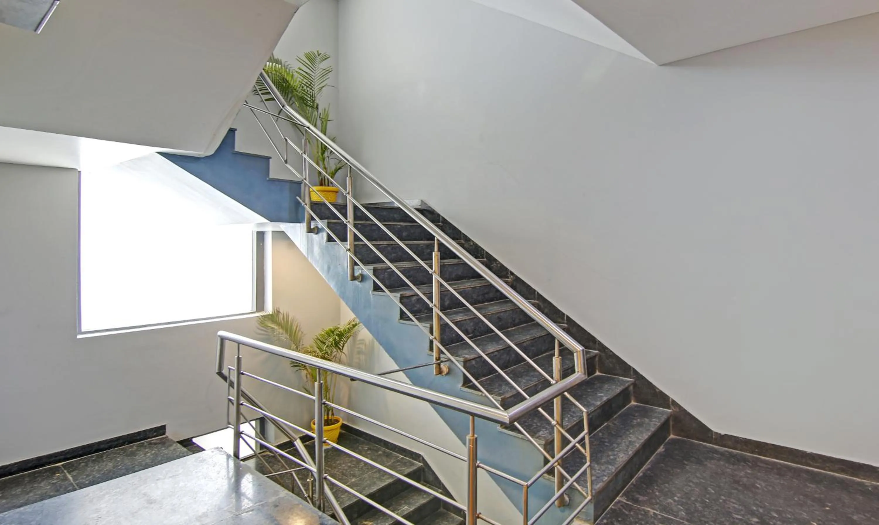 Lobby or reception in Treebo Ahinsa Residency Sohna Road