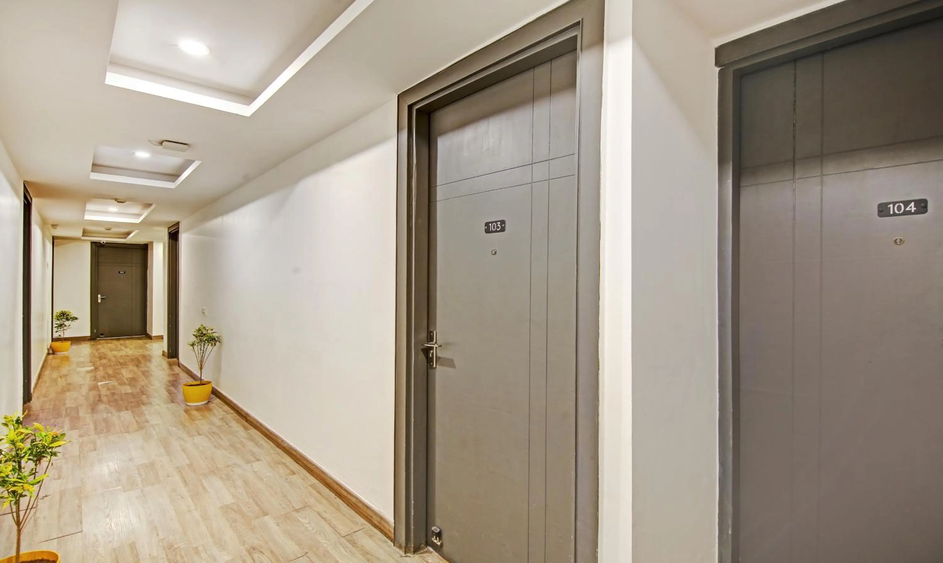 Lobby or reception in Treebo Ahinsa Residency Sohna Road