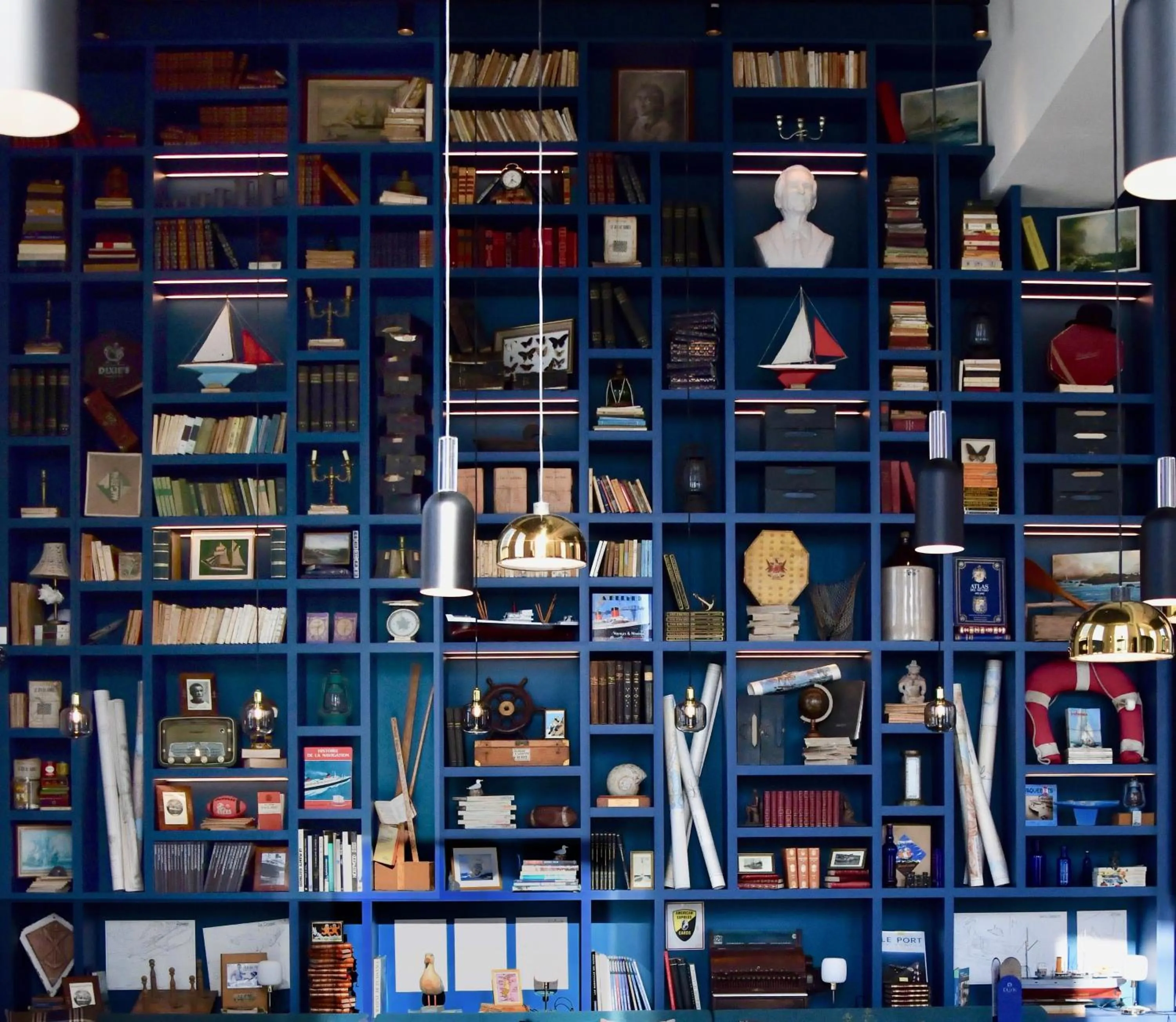 Library in ibis budget Saint Nazaire Centre Gare