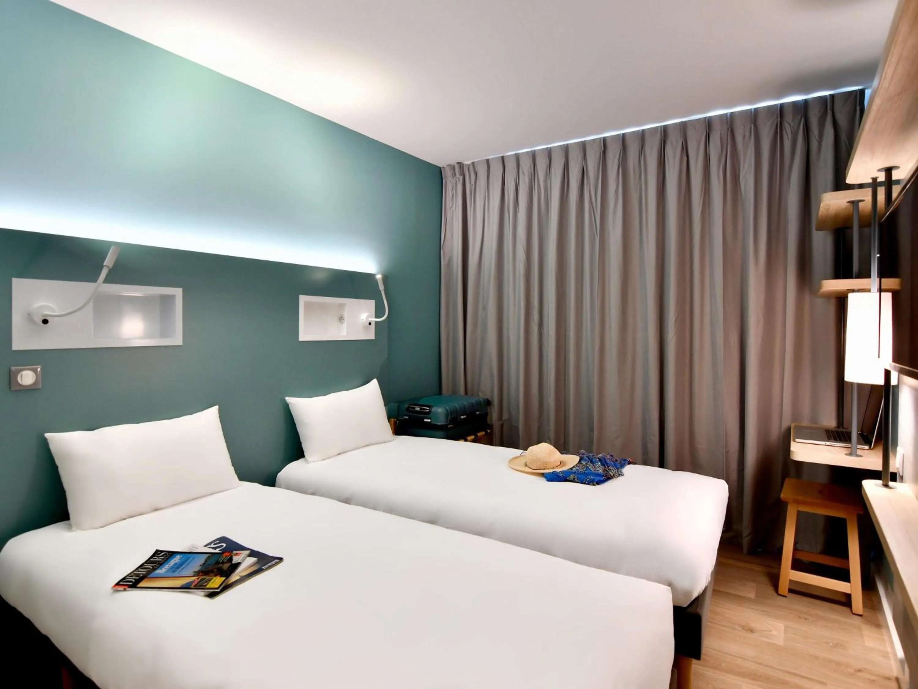 Bedroom, Bed in ibis budget Saint Nazaire Centre Gare