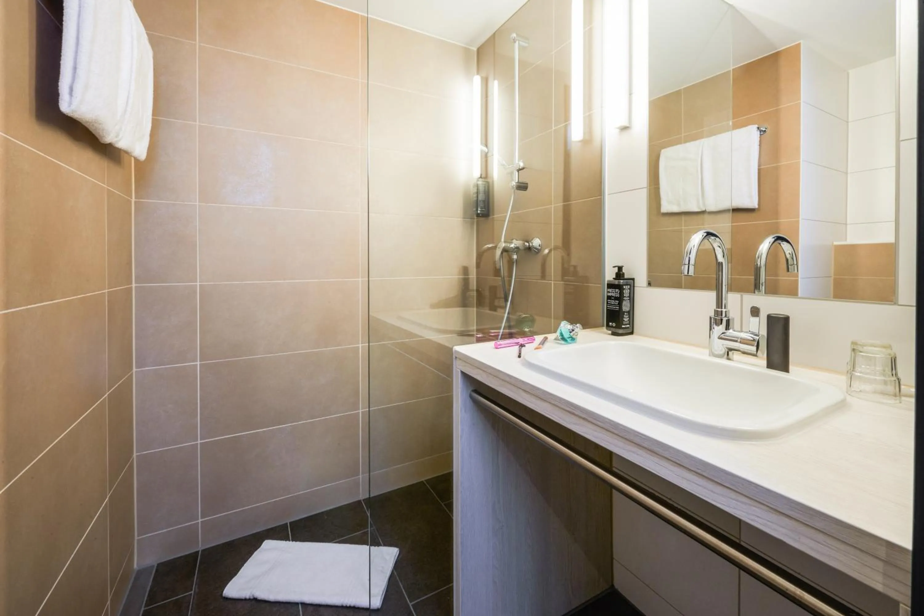 Bathroom in Ibis Styles Singen