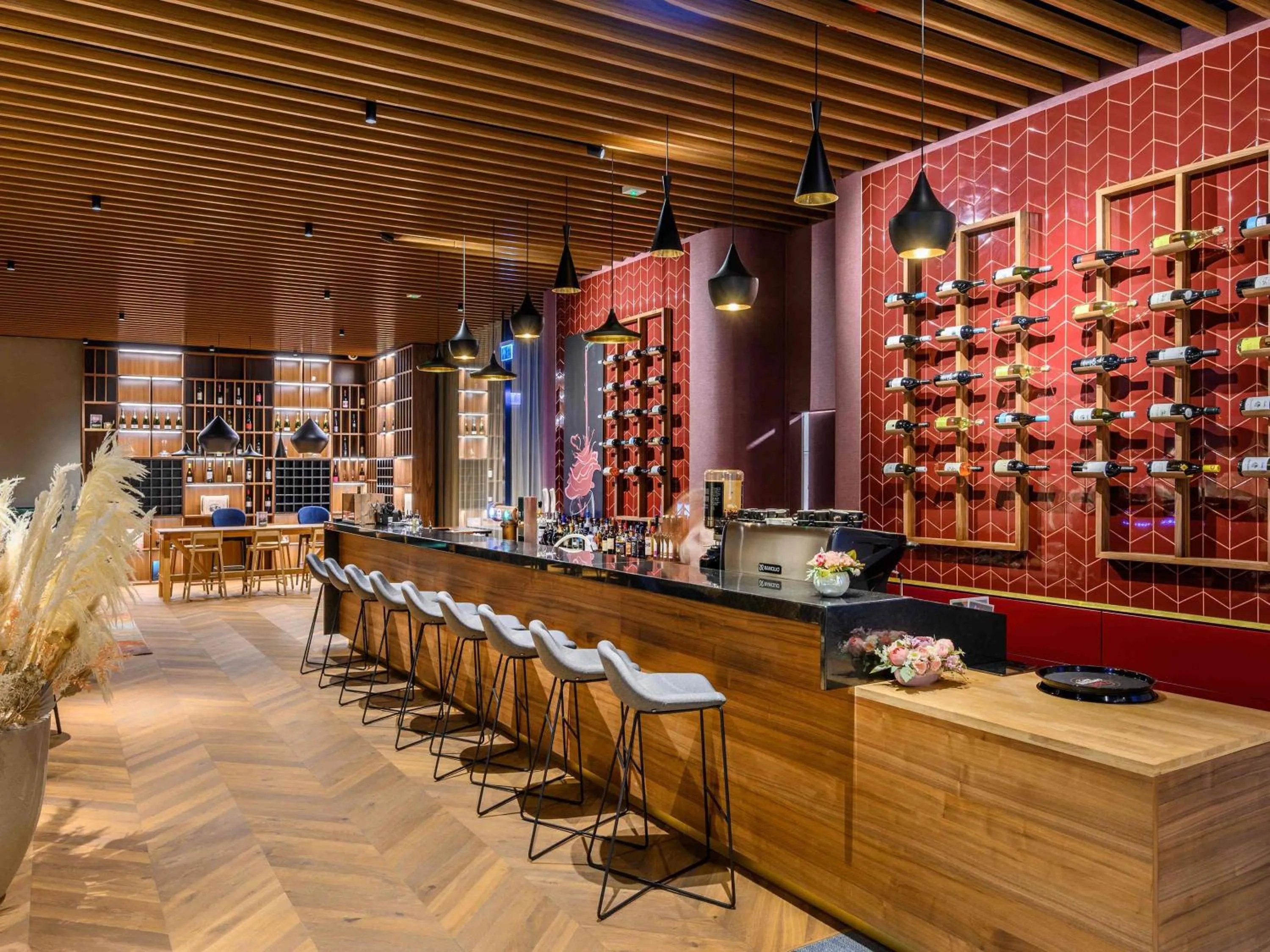 Lounge or bar in Mercure Debrecen