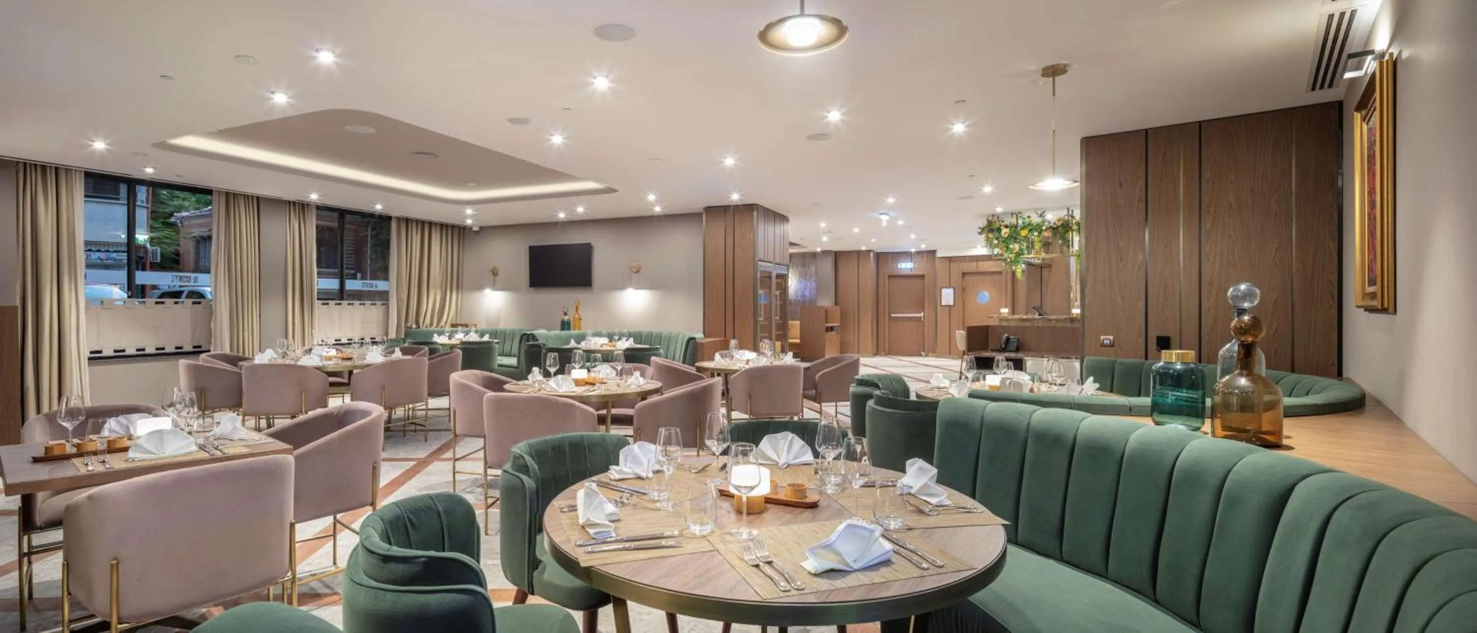 Restaurant/places to eat in Doubletree By Hilton Plovdiv Center