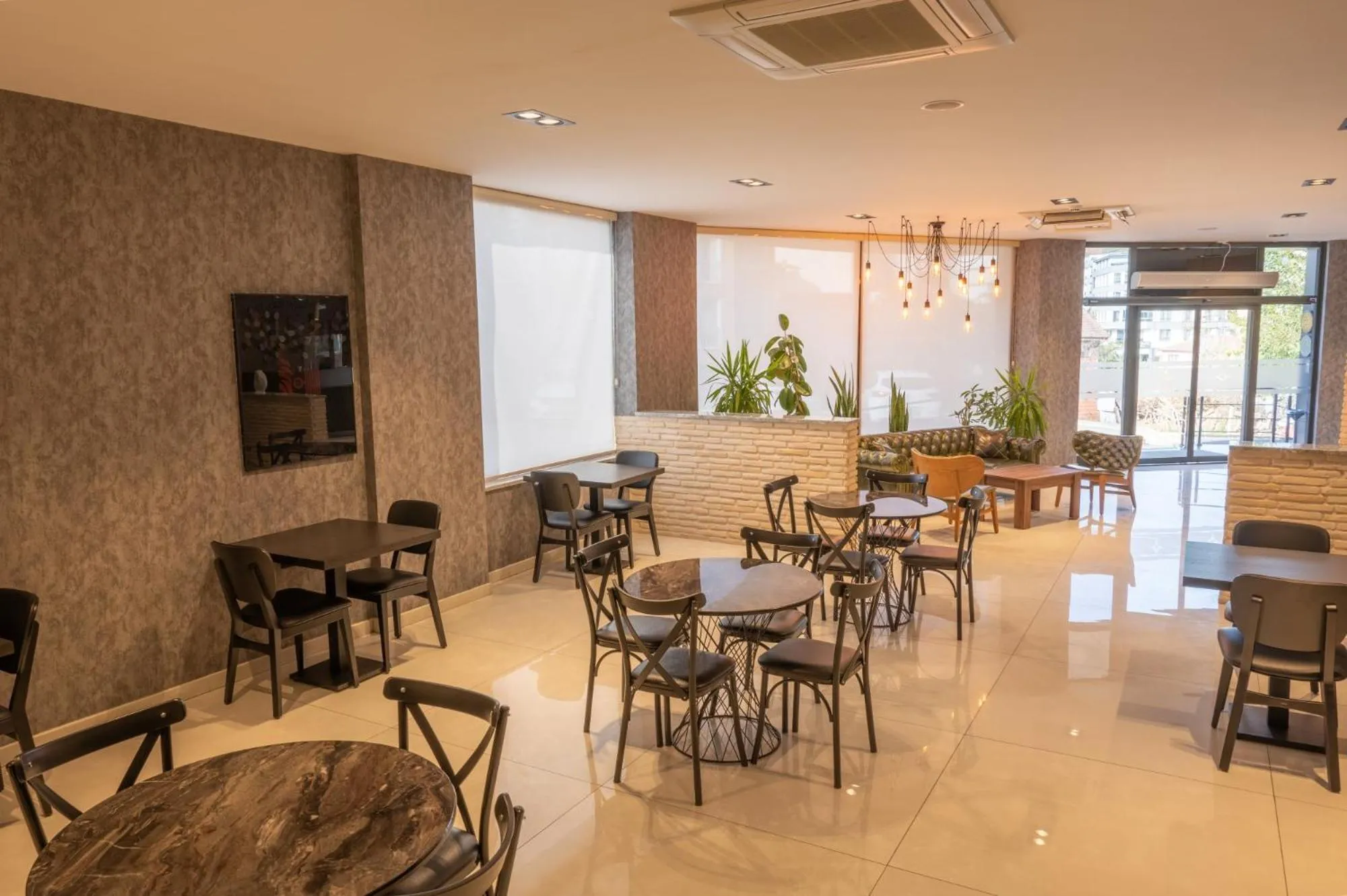 Restaurant/places to eat in Görükle Alpaş Yaşam Hotel