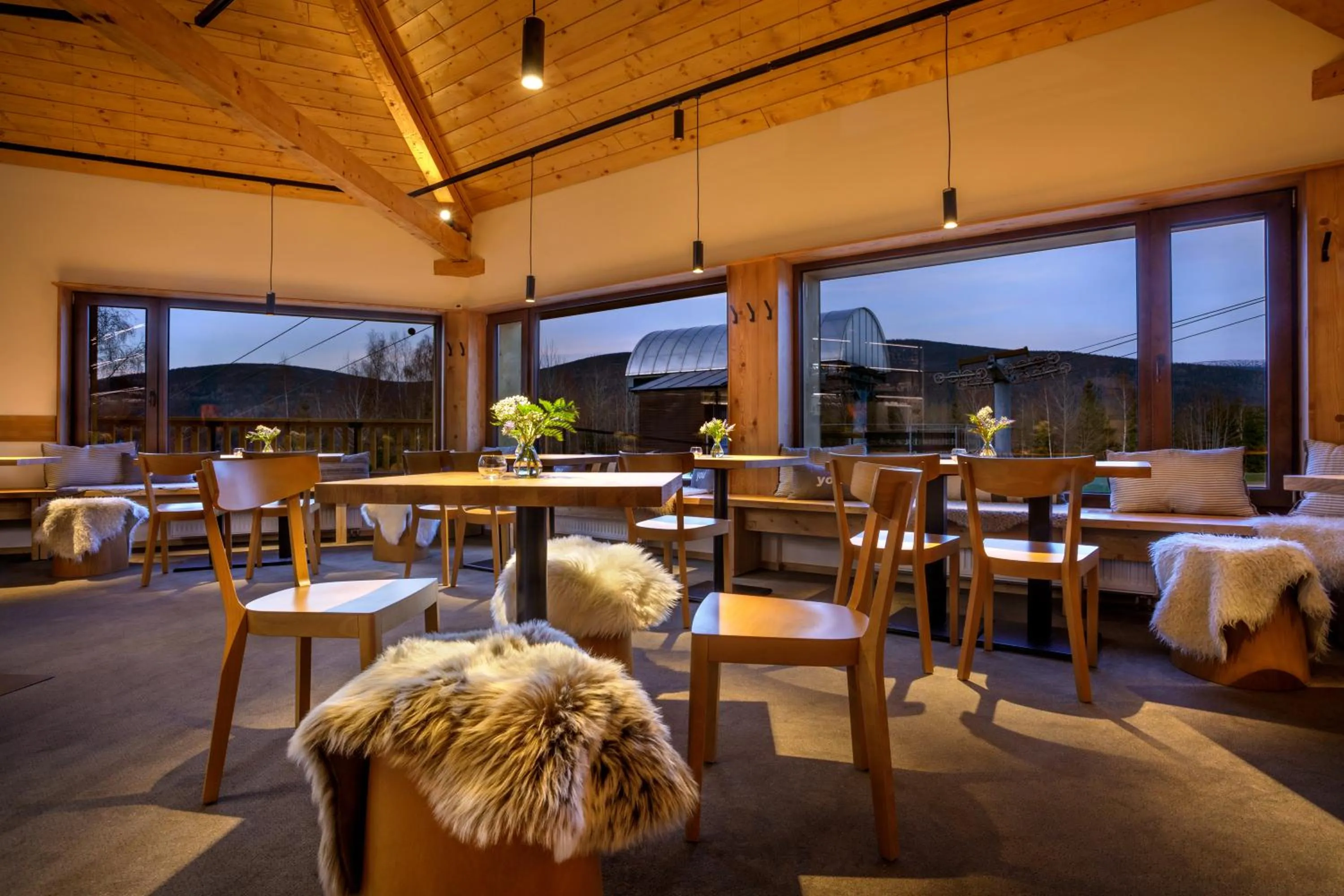 Restaurant/places to eat in Ski & Spa hotel BELLEVUE