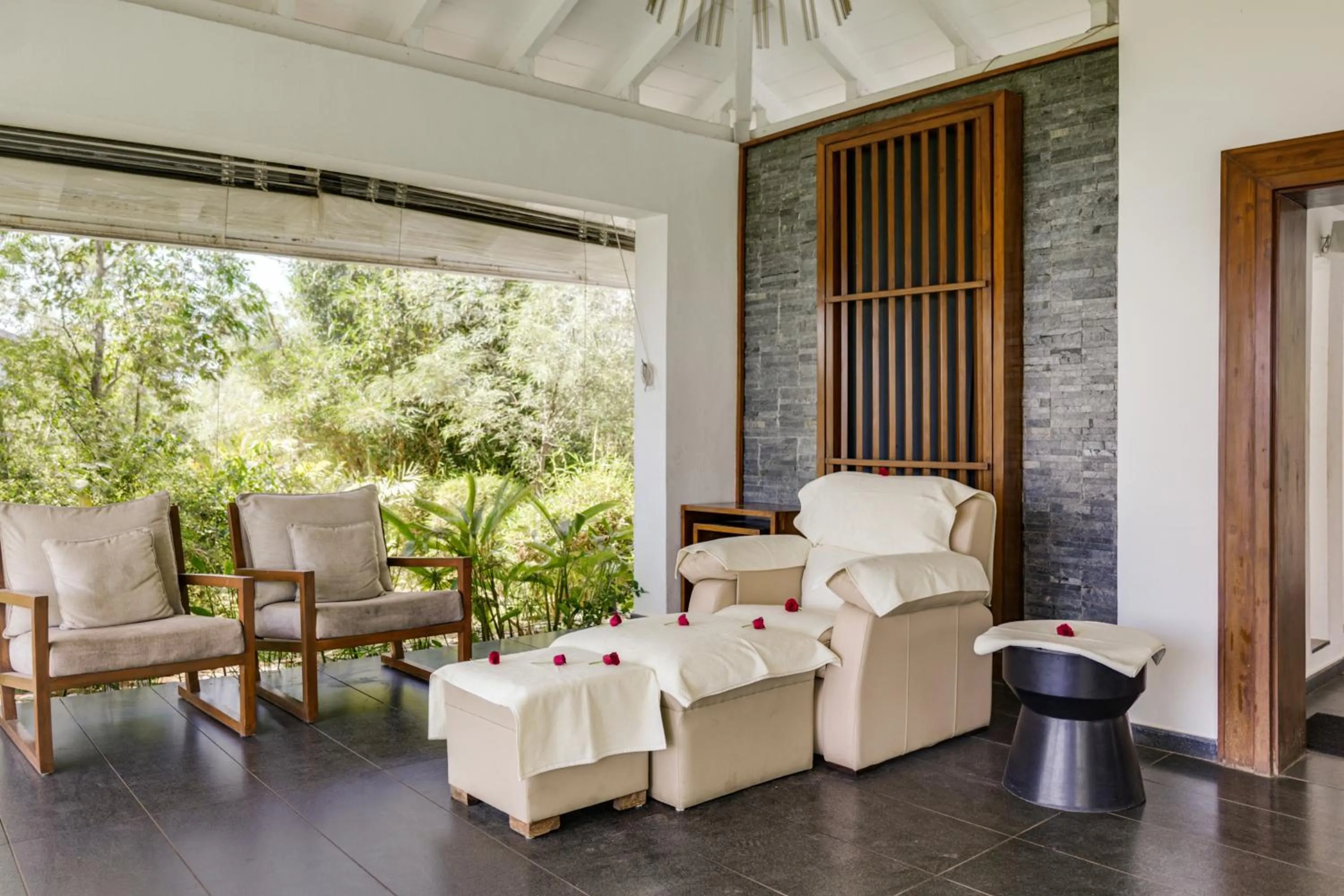 Massage in Club Mahindra Tungi, Lonavala