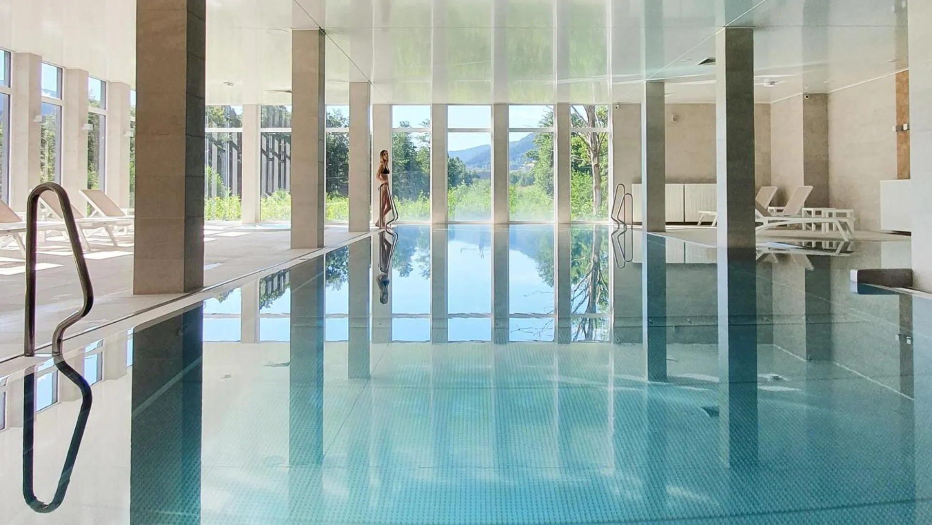 Hot Tub in Holimo Hotel