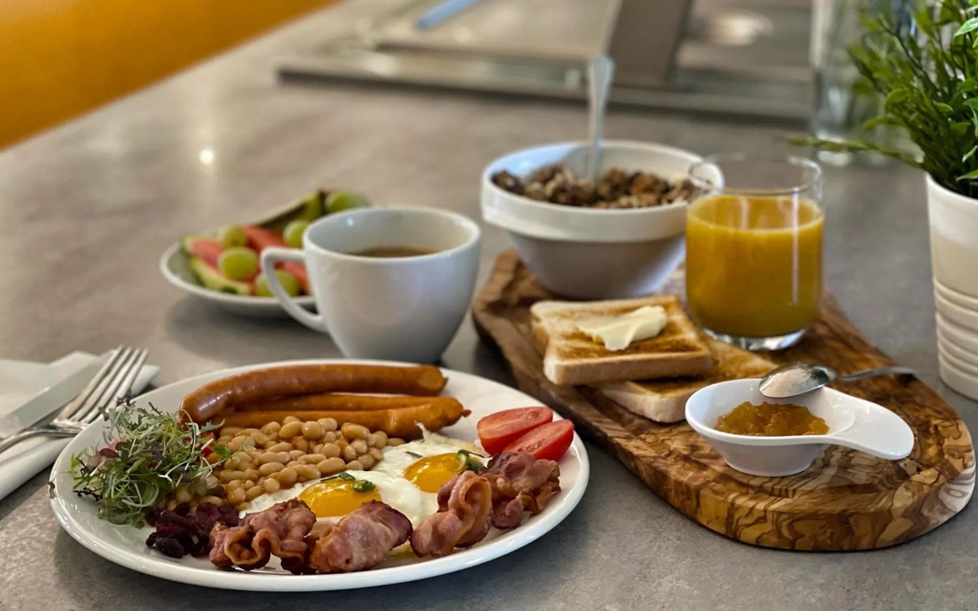 Restaurant/places to eat in Holimo Hotel