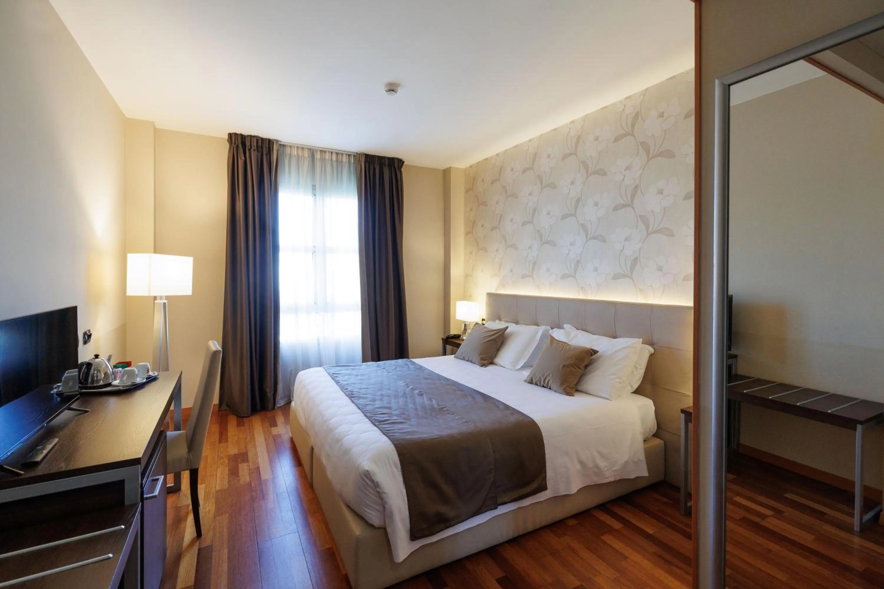 Bedroom, Bed in Charme Hotel