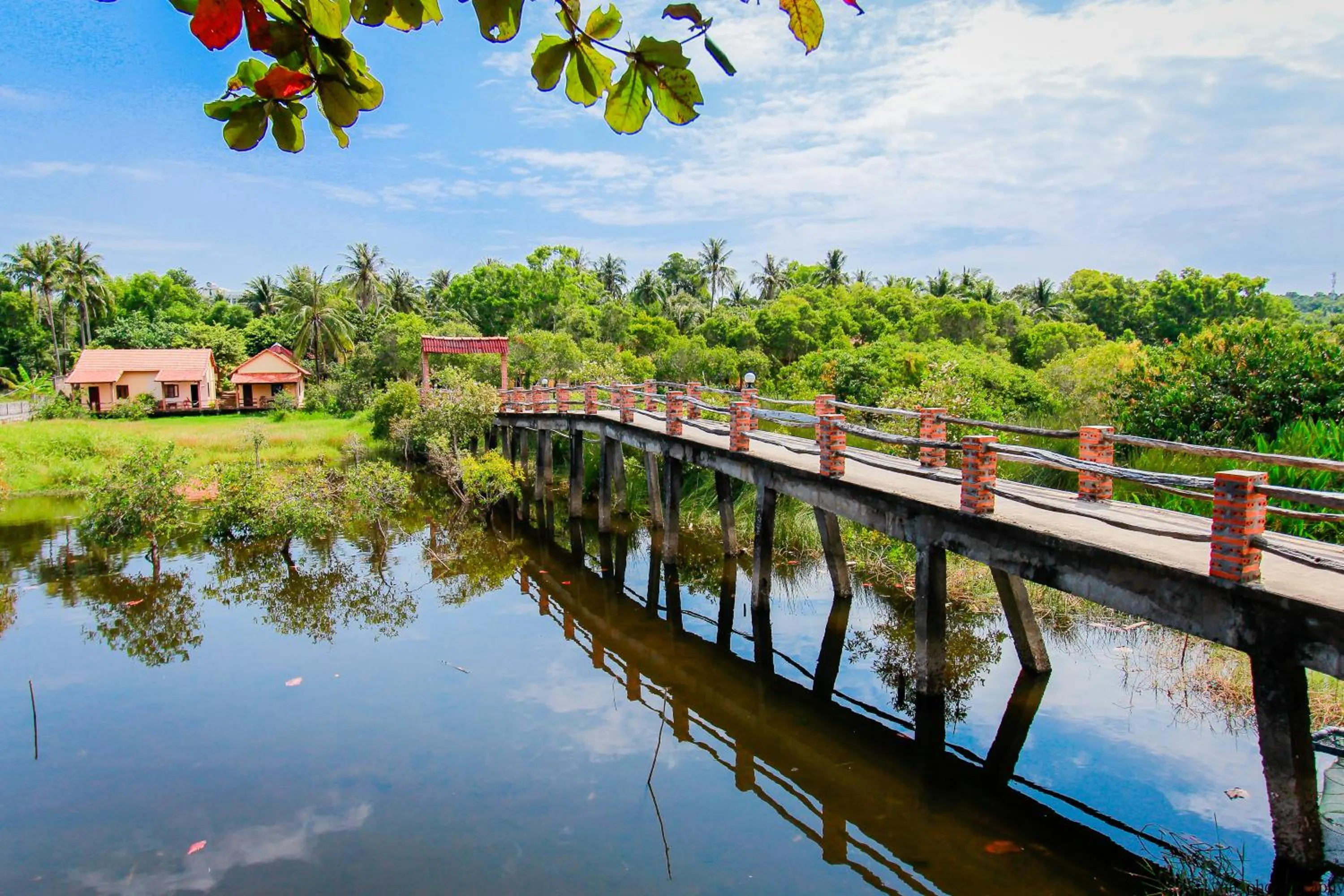 Property building in Thai Tan Tien Hotel