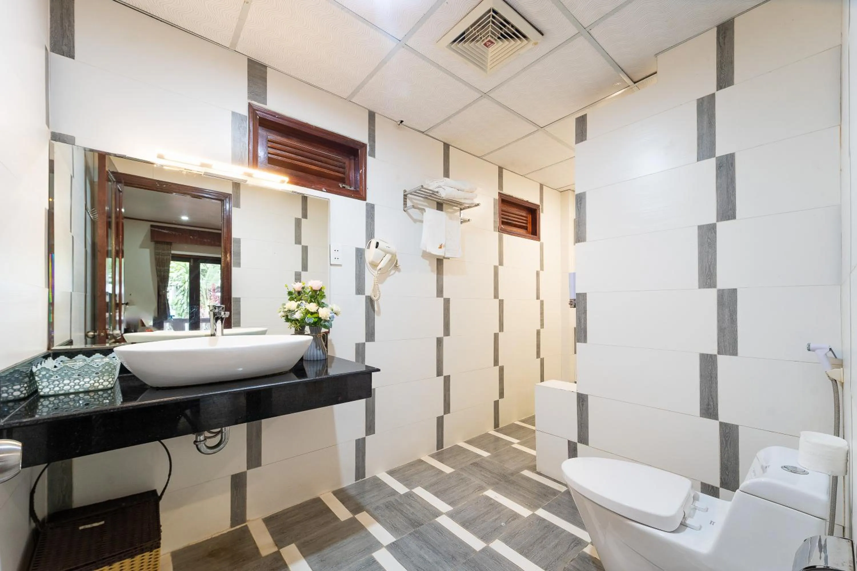 Shower in Phu Van Resort & Spa Phu Quoc