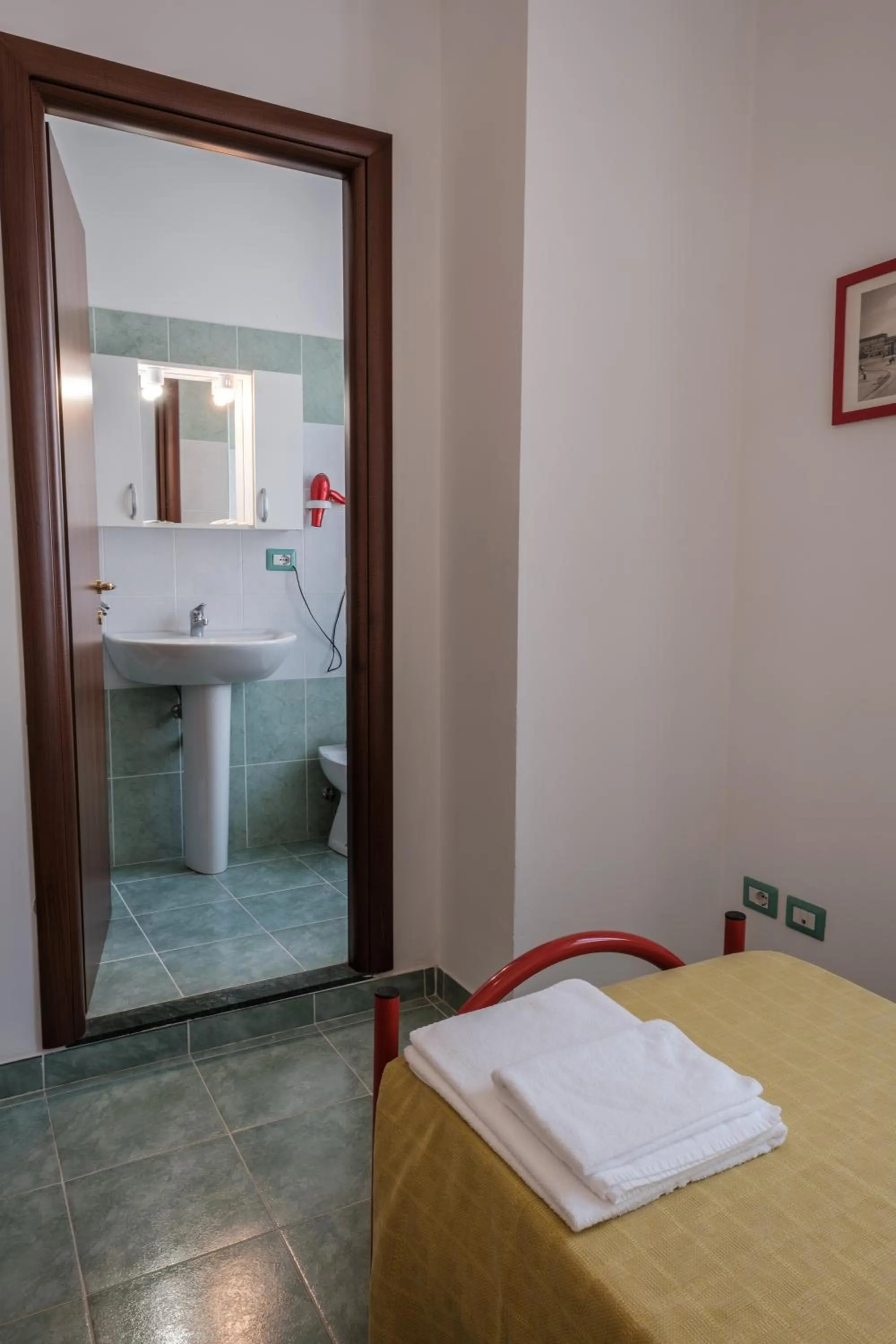 heating, Bed in Foresteria Roma Esercito della Salvezza