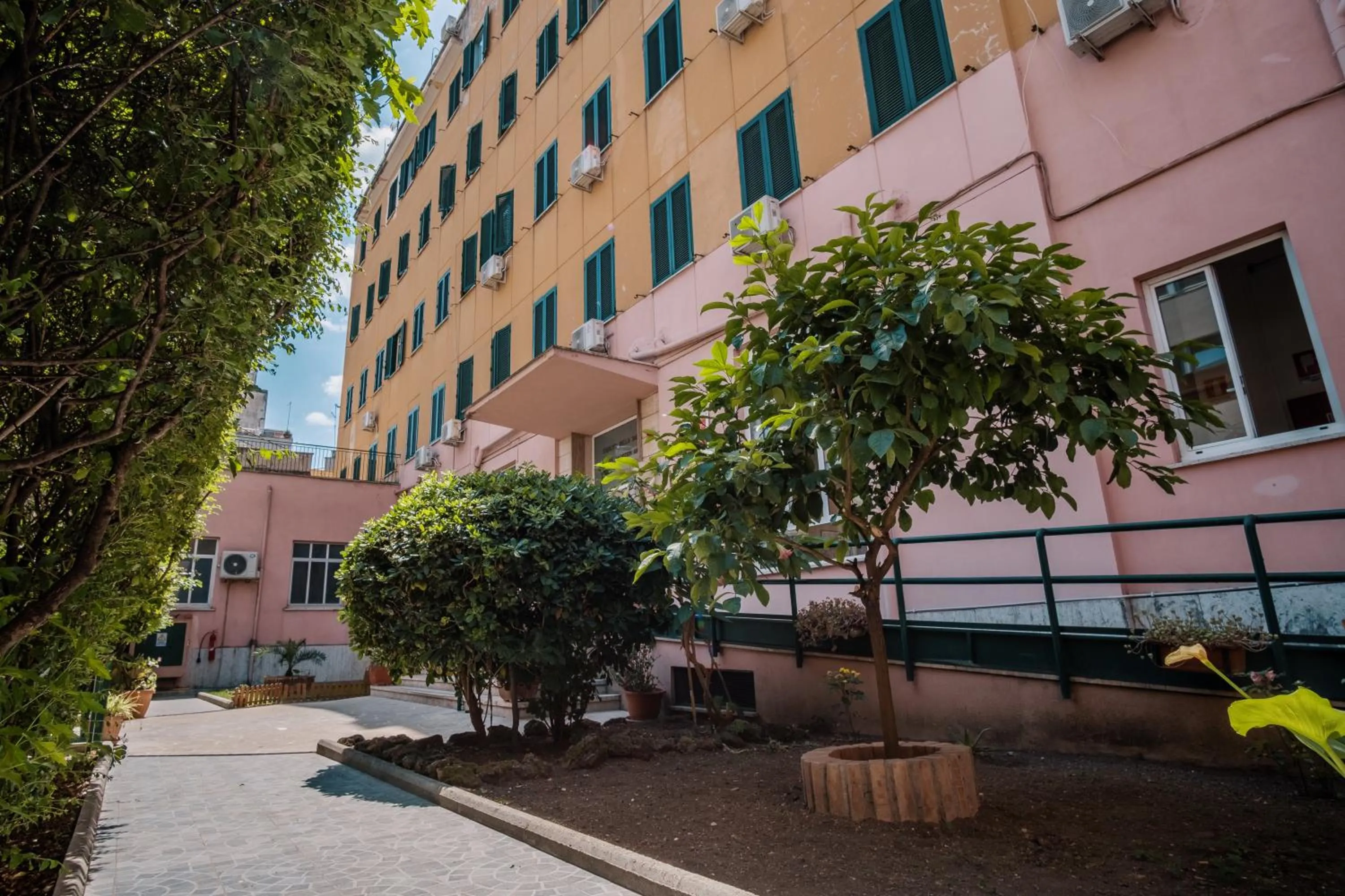 Property building in Foresteria Roma Esercito della Salvezza