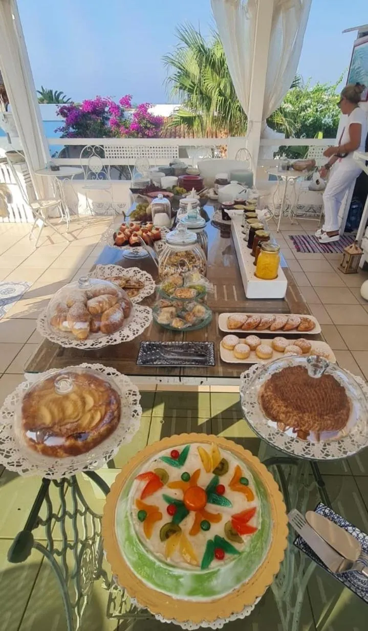 Breakfast in Albergo isola mia