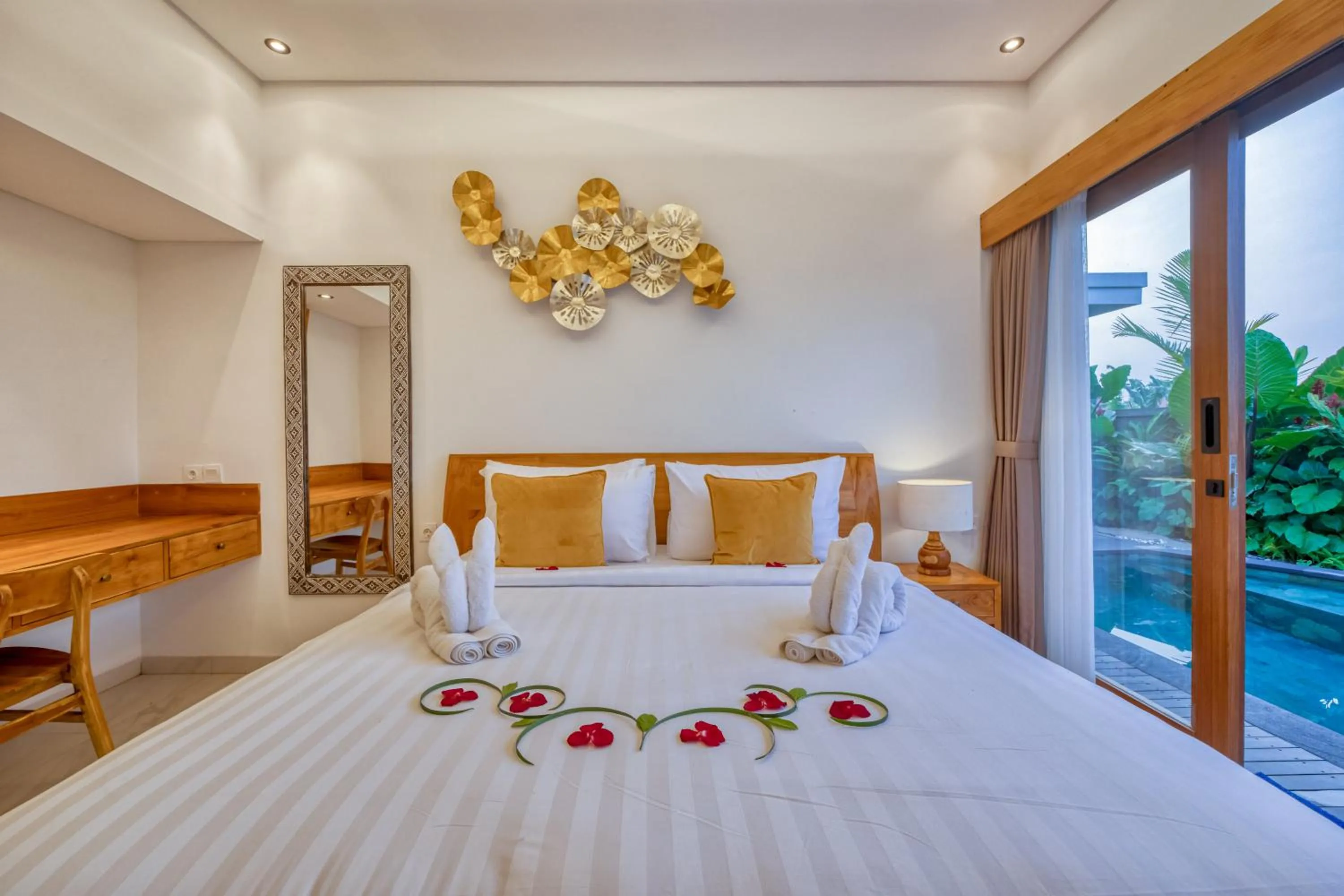 Bed in Villa Mirah Ubud