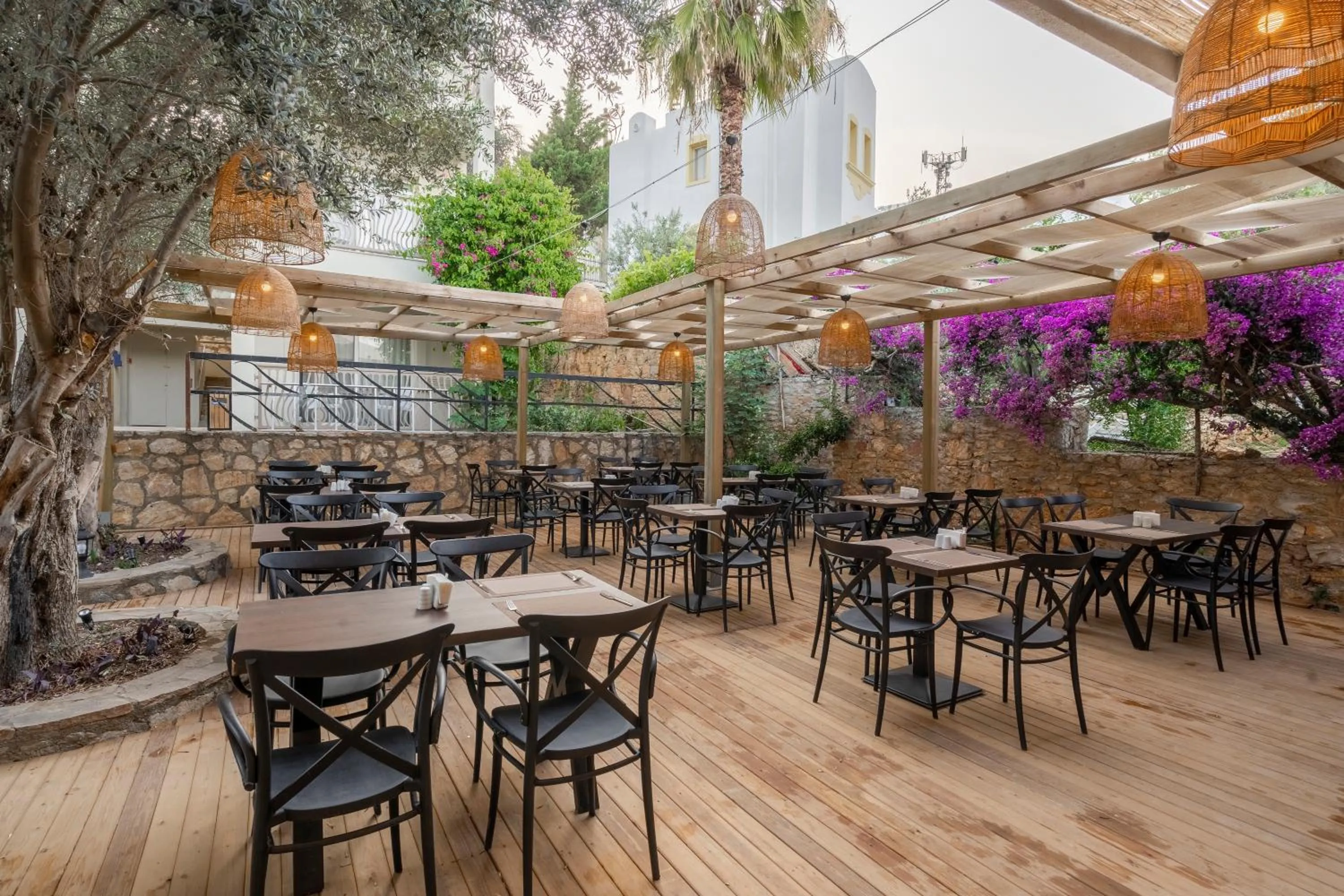 Restaurant/places to eat in Trendlife Hotels Torba