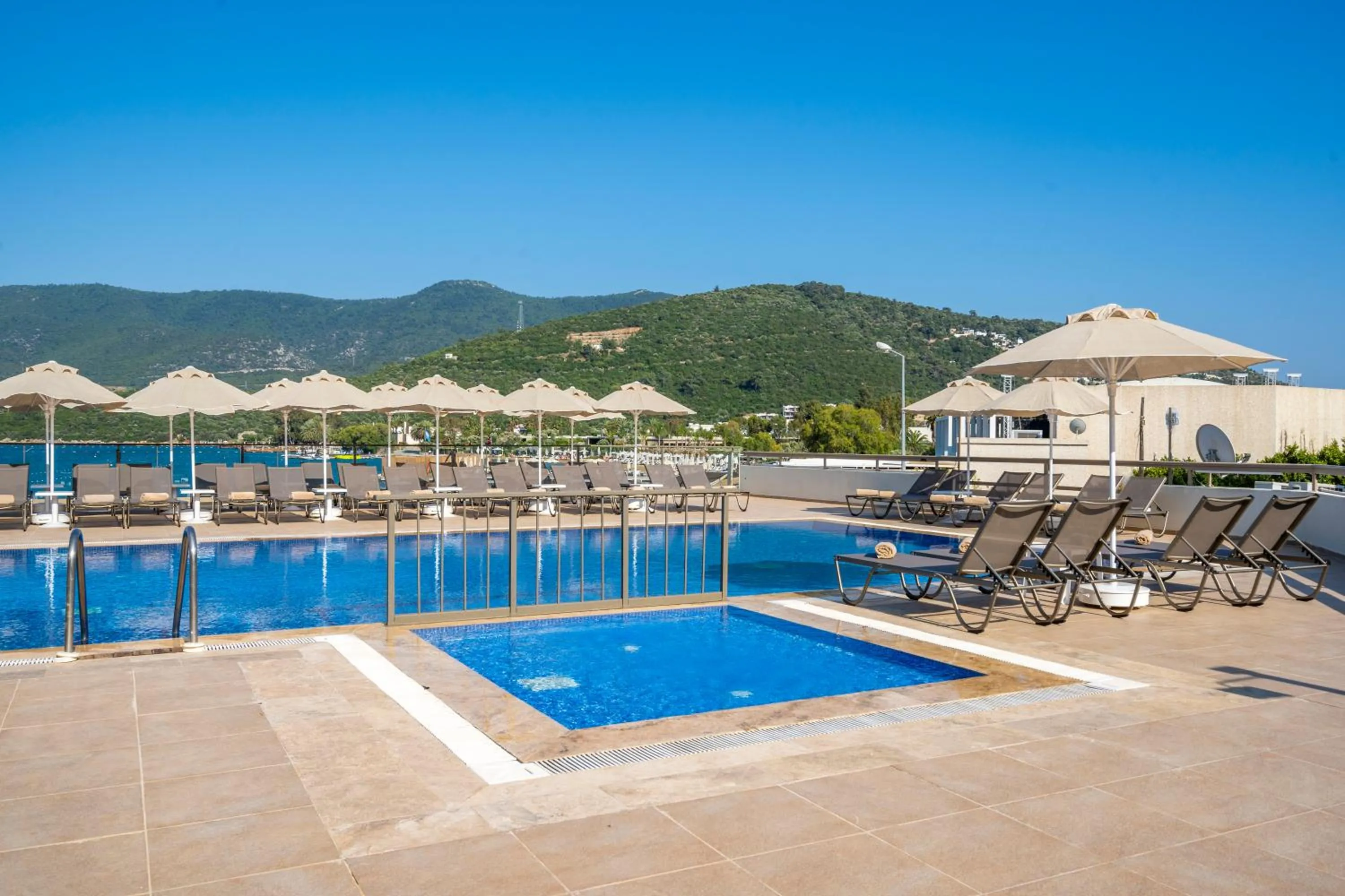 Swimming pool in Trendlife Hotels Torba