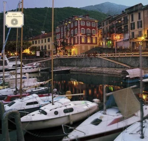 Facade/entrance in Hotel Cannobio