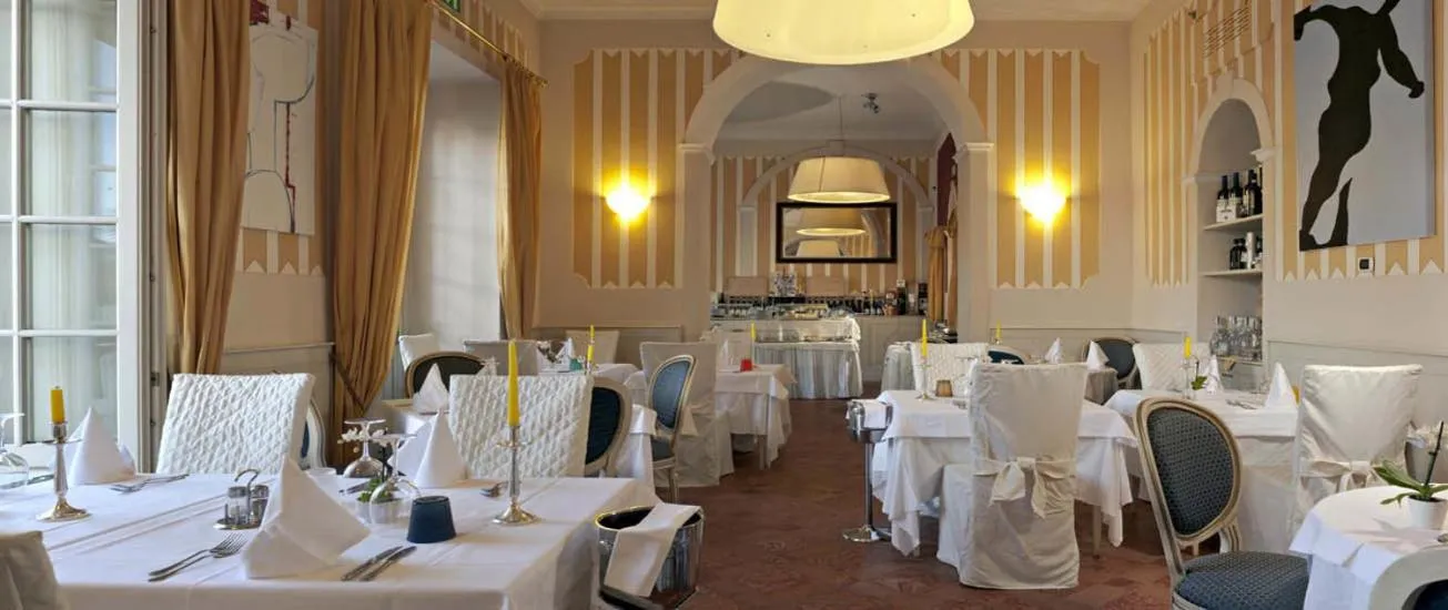 Restaurant/places to eat in Hotel Cannobio
