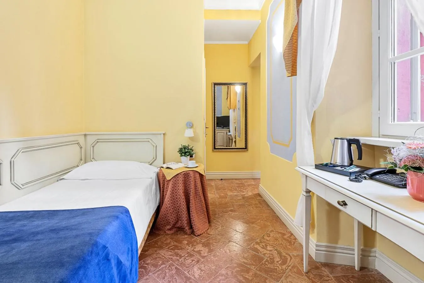Bed in Hotel Cannobio