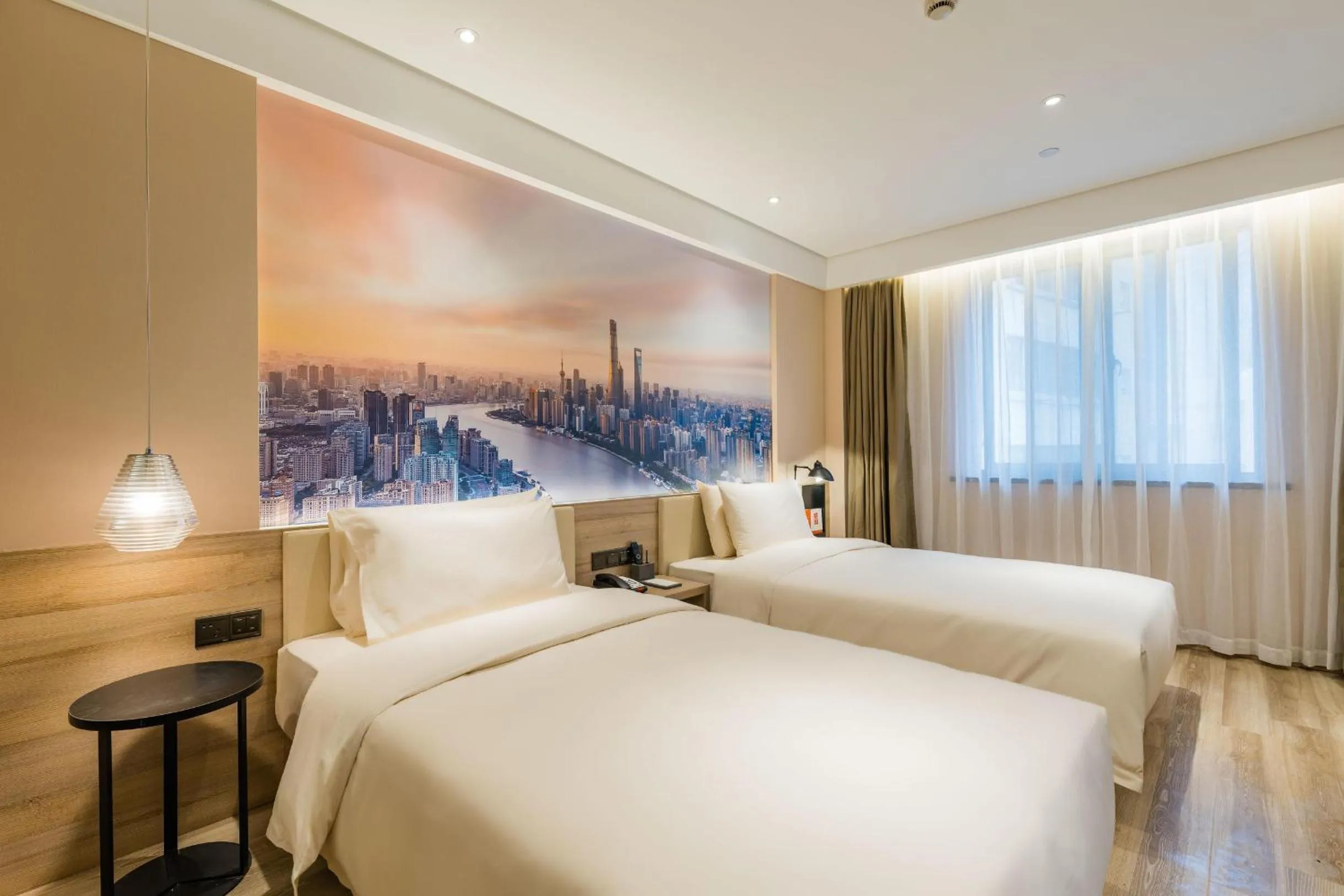 Photo of the whole room, Bed in Atour Hotel Shanghai The Old Bund Pier