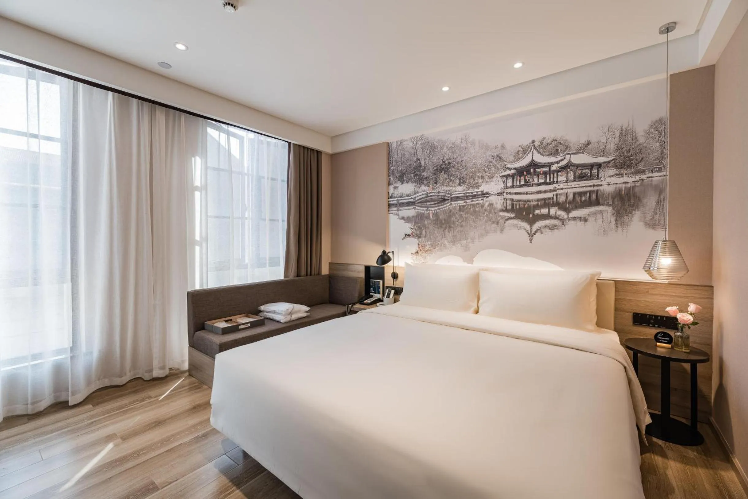 Bed in Atour Hotel Zhenjiang Xijindu Jinshan Temple