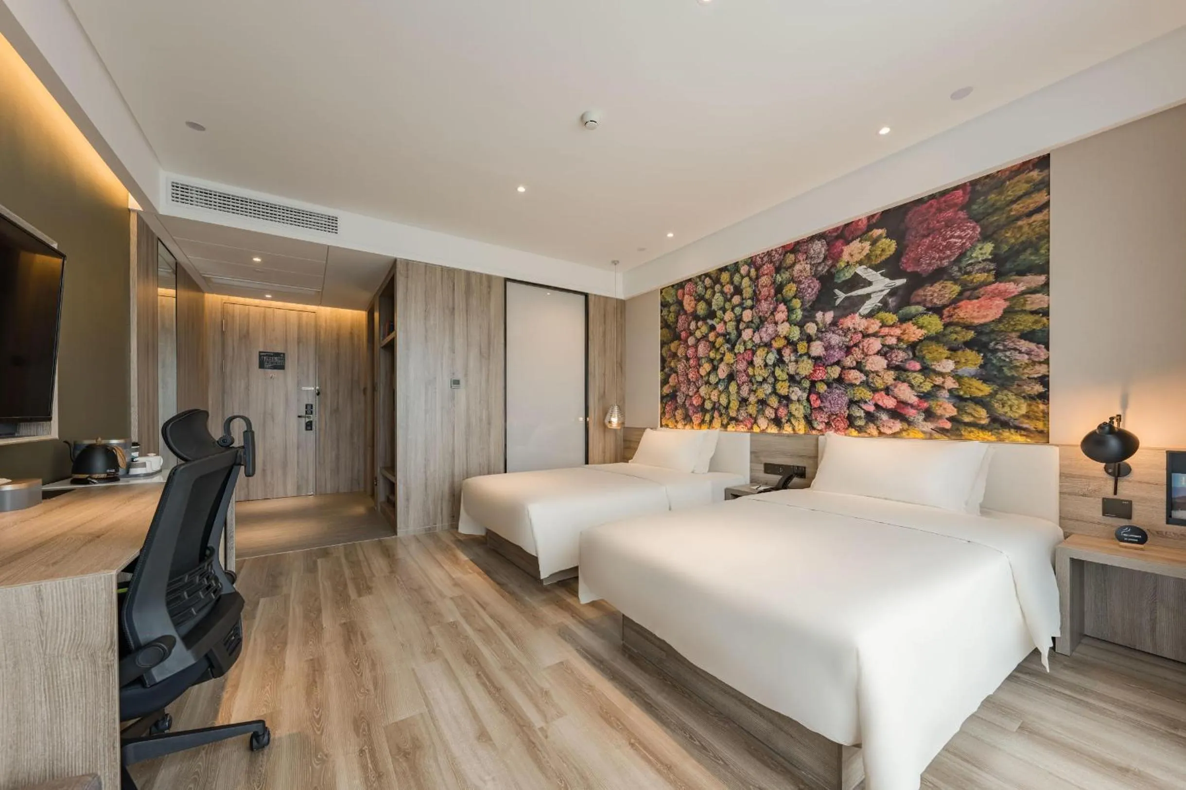 Bed in Atour Hotel Ningbo Xiangshan Binhai Avenue
