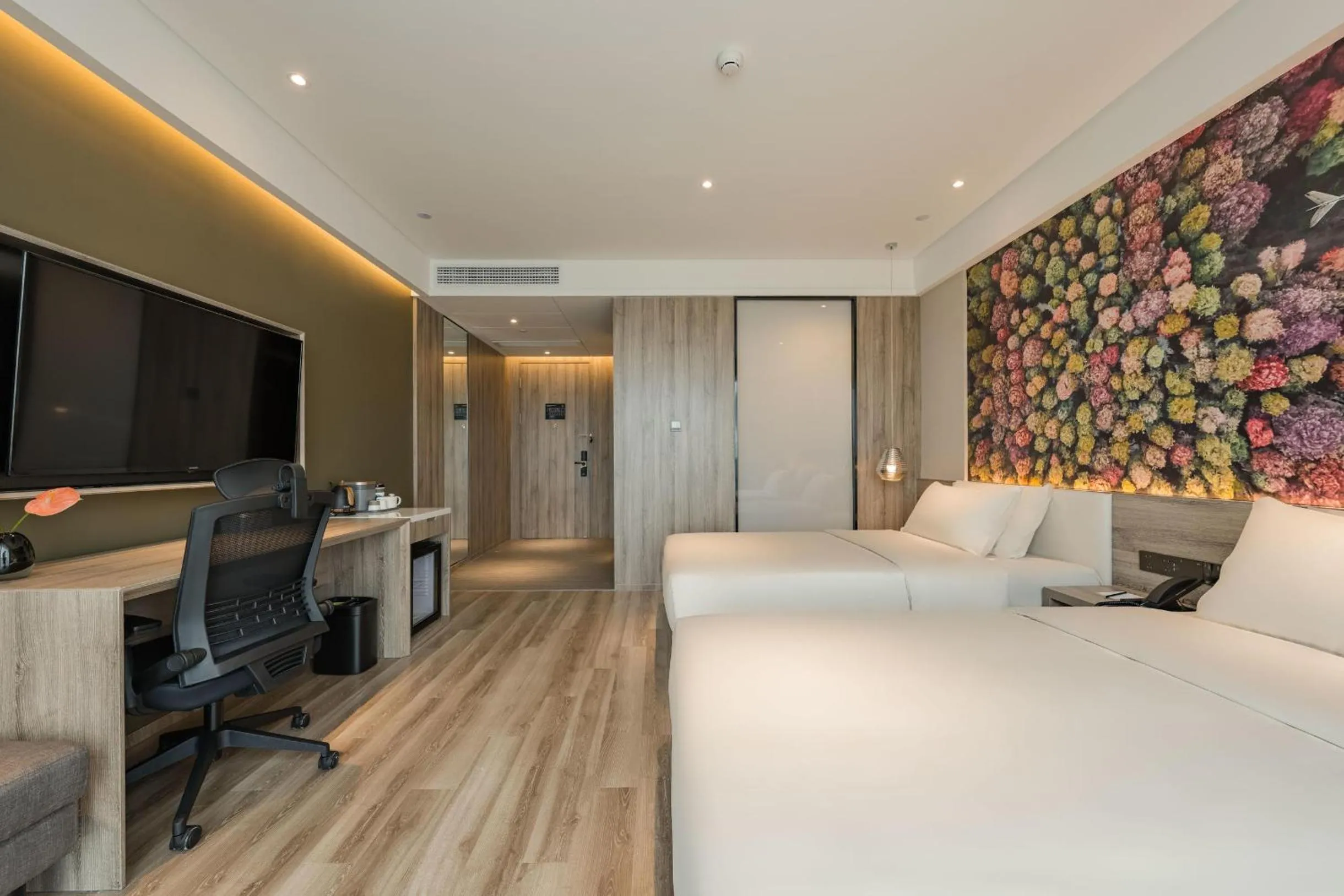 Bed in Atour Hotel Ningbo Xiangshan Binhai Avenue