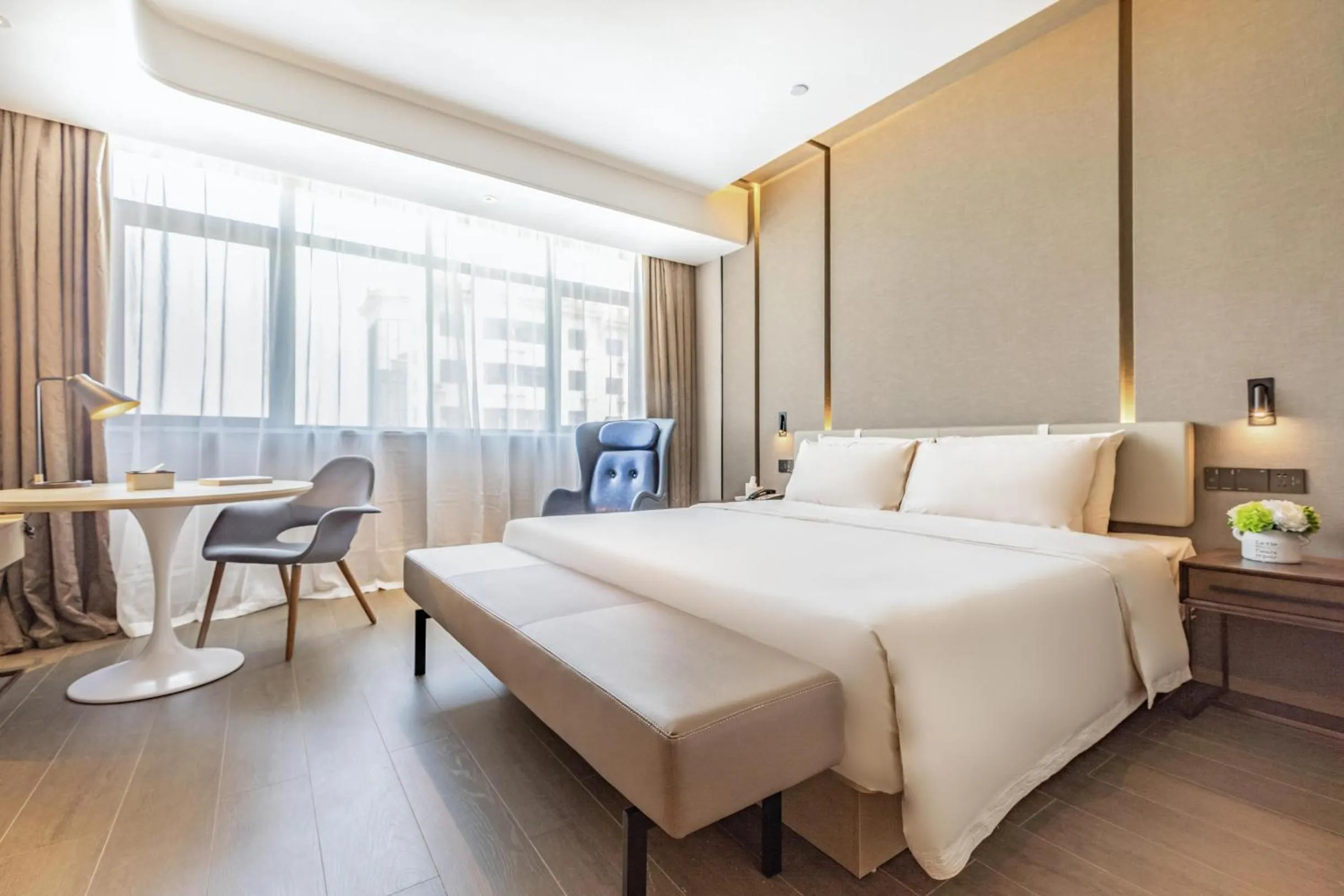 Bed in Atour Hotel Huangshan Tunxi Old Street Xin an River