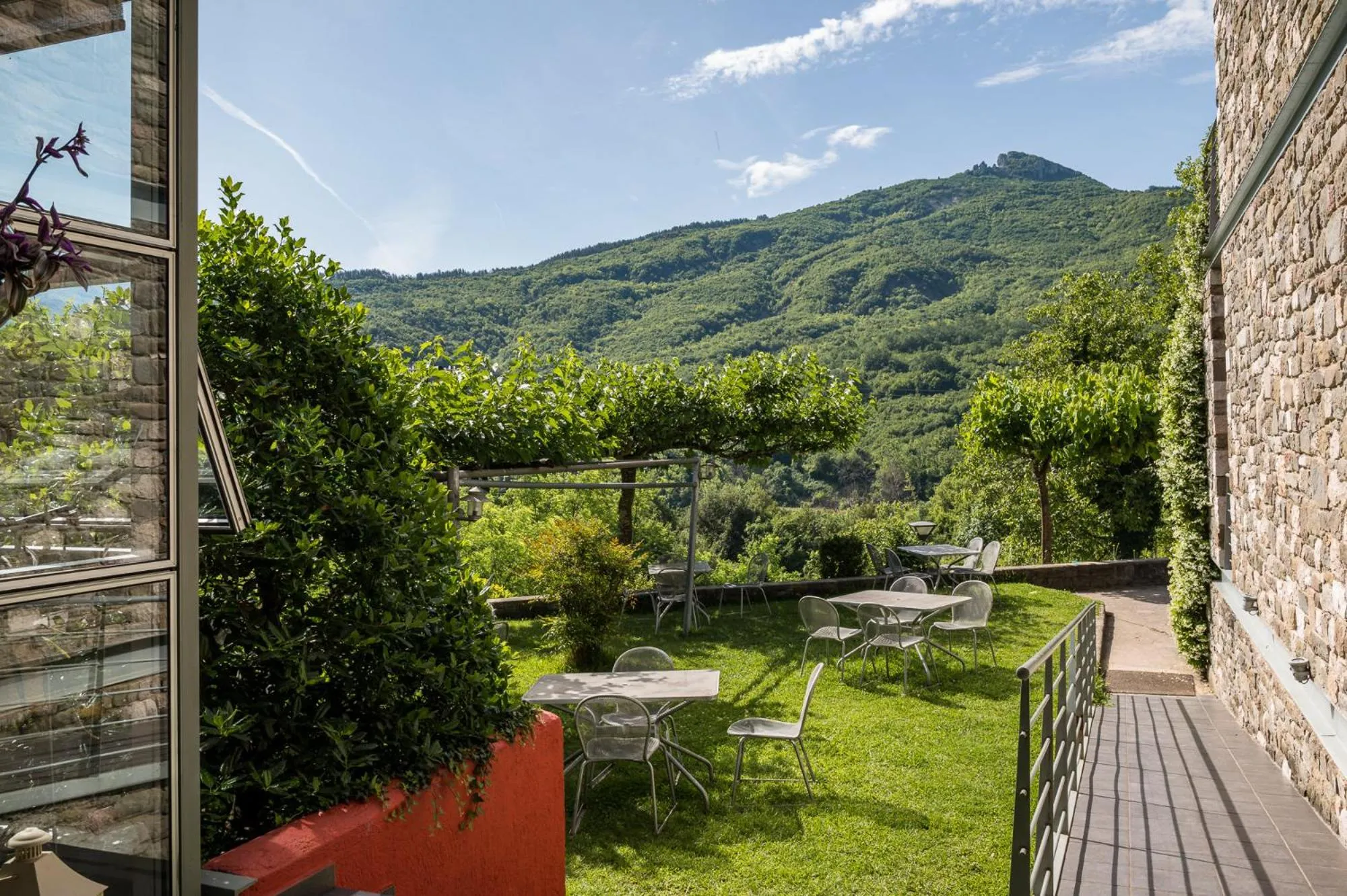 Day in Gefiri Plakas Hotel, Tzoumerka