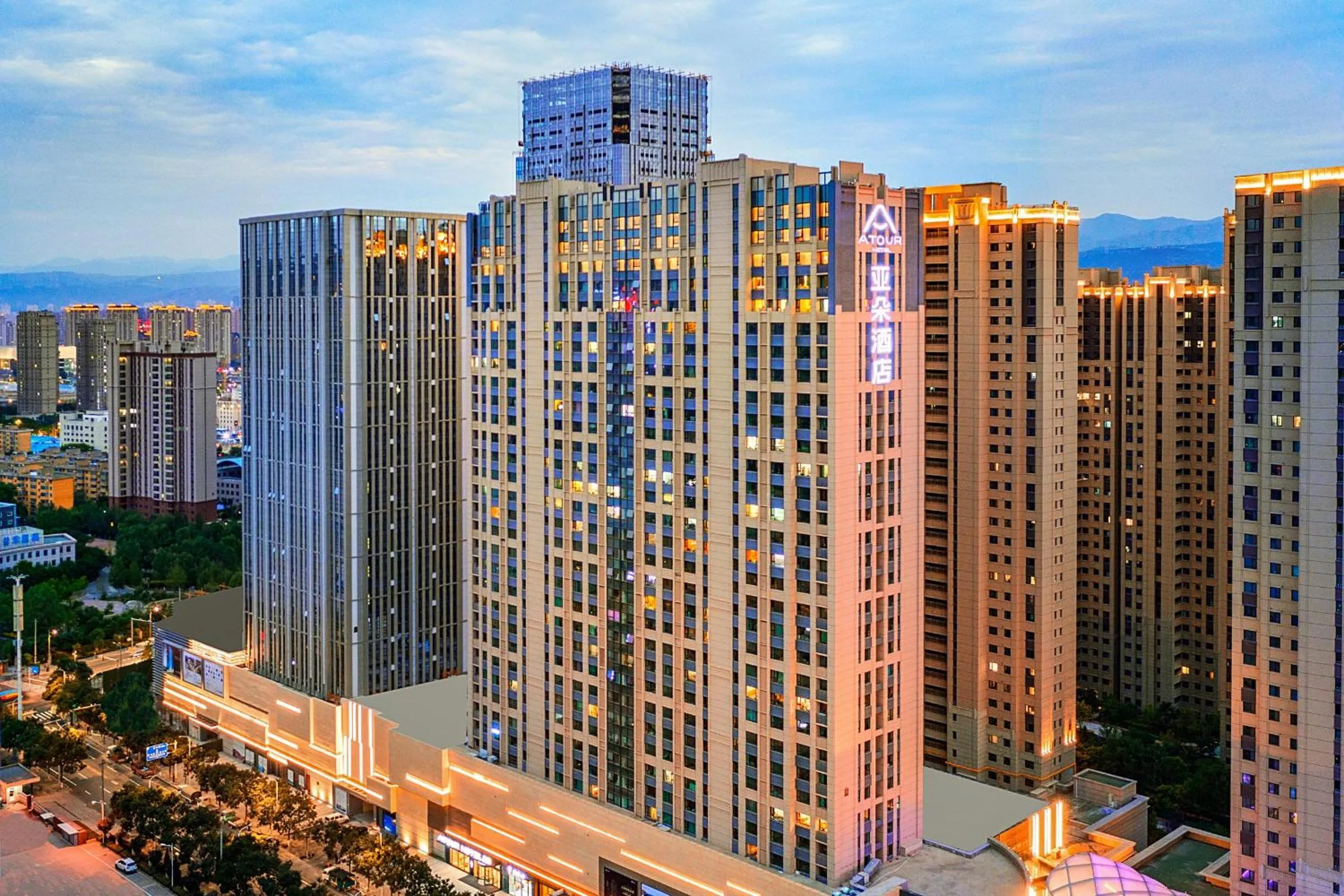 Atour Hotel Lanzhou Anning Zhonghai Plaza