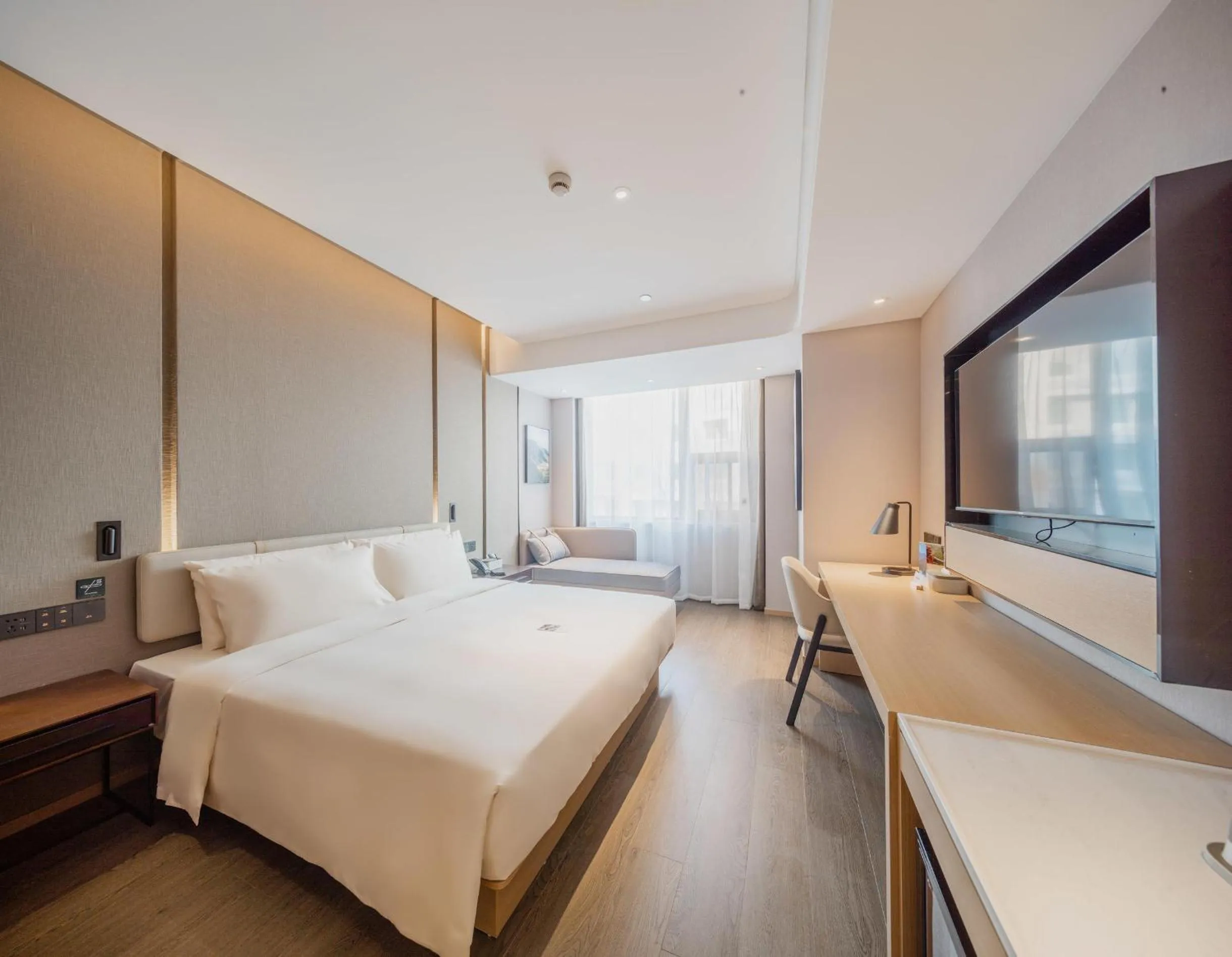 Bed in Atour Hotel Shanghai Pujiang