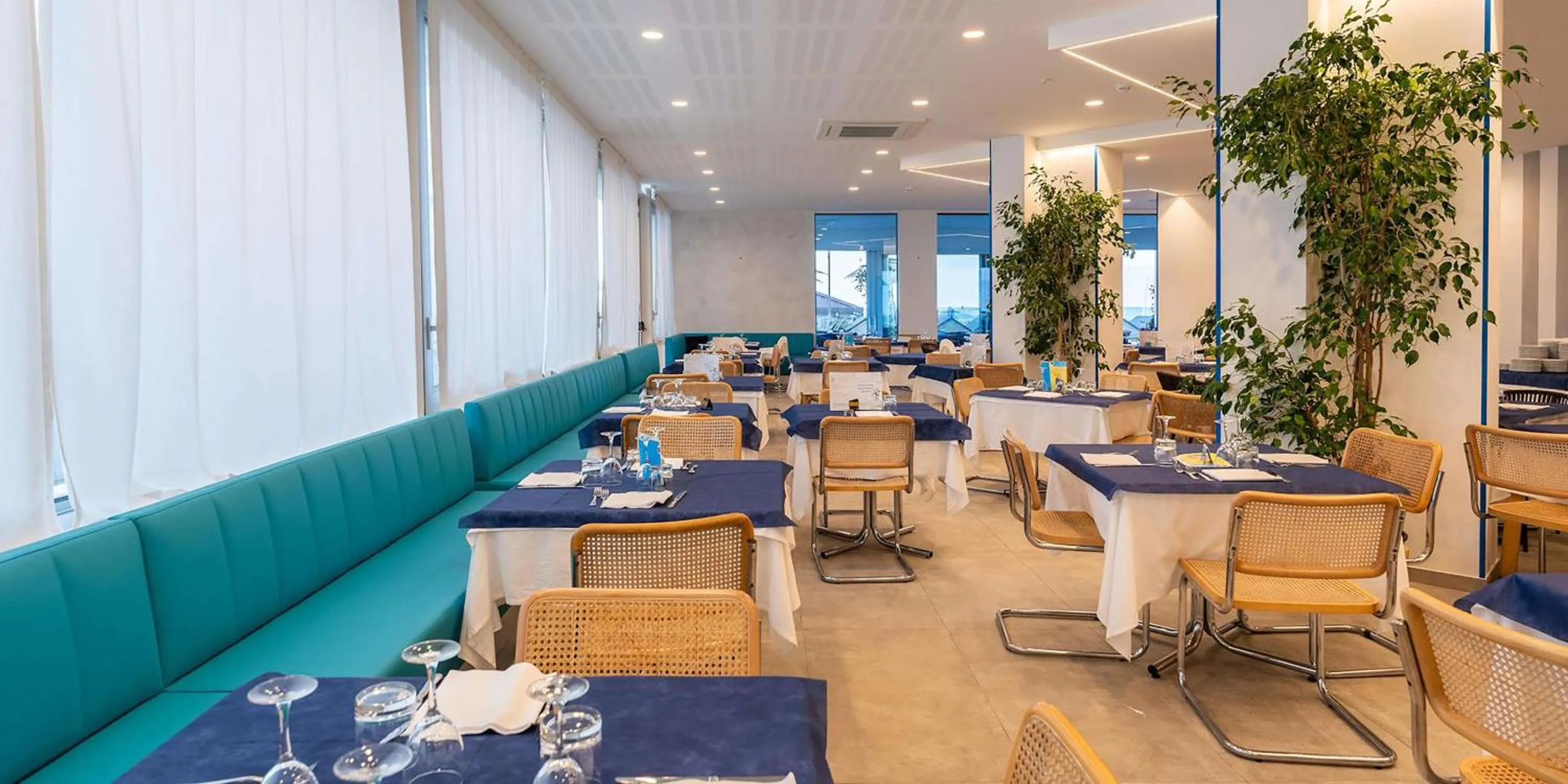 Restaurant/places to eat in Hotel Bellevue, Sure Hotel Collection by Best Western