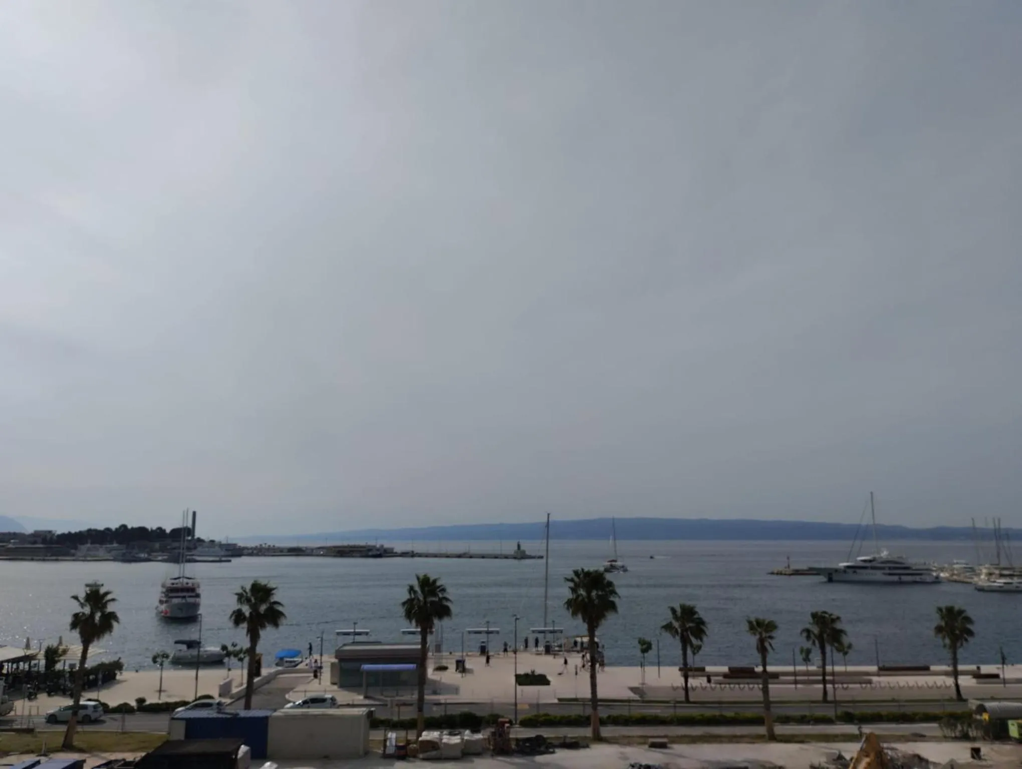 Sea view in Apartment Mina