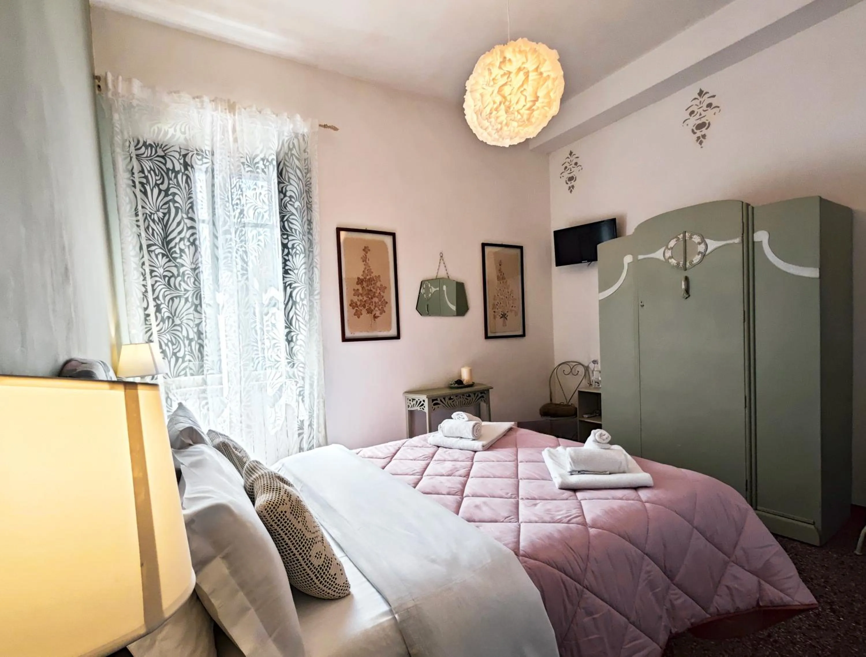 Photo of the whole room, Bed in La Casa dei Carrai