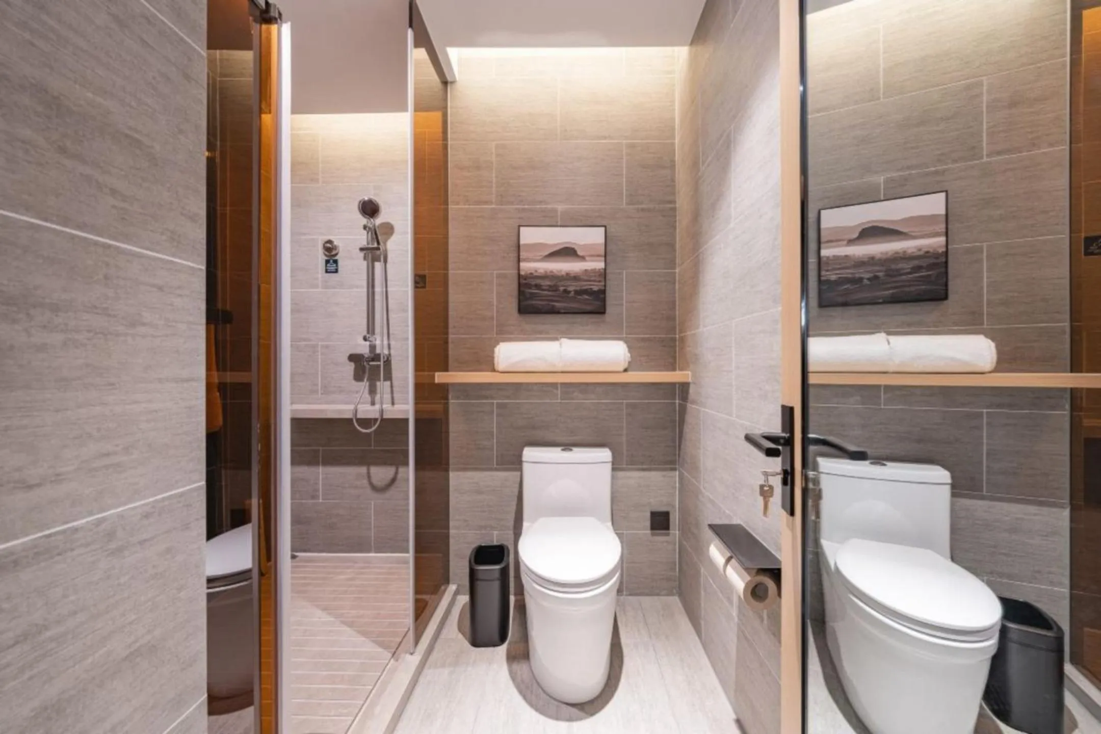 Toilet in Atour Hotel Lingang New Town